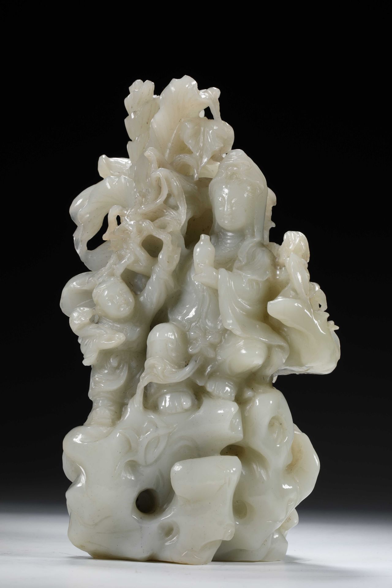Hetian jade sent the son Guanyin Shanzi ornaments - Image 2 of 11