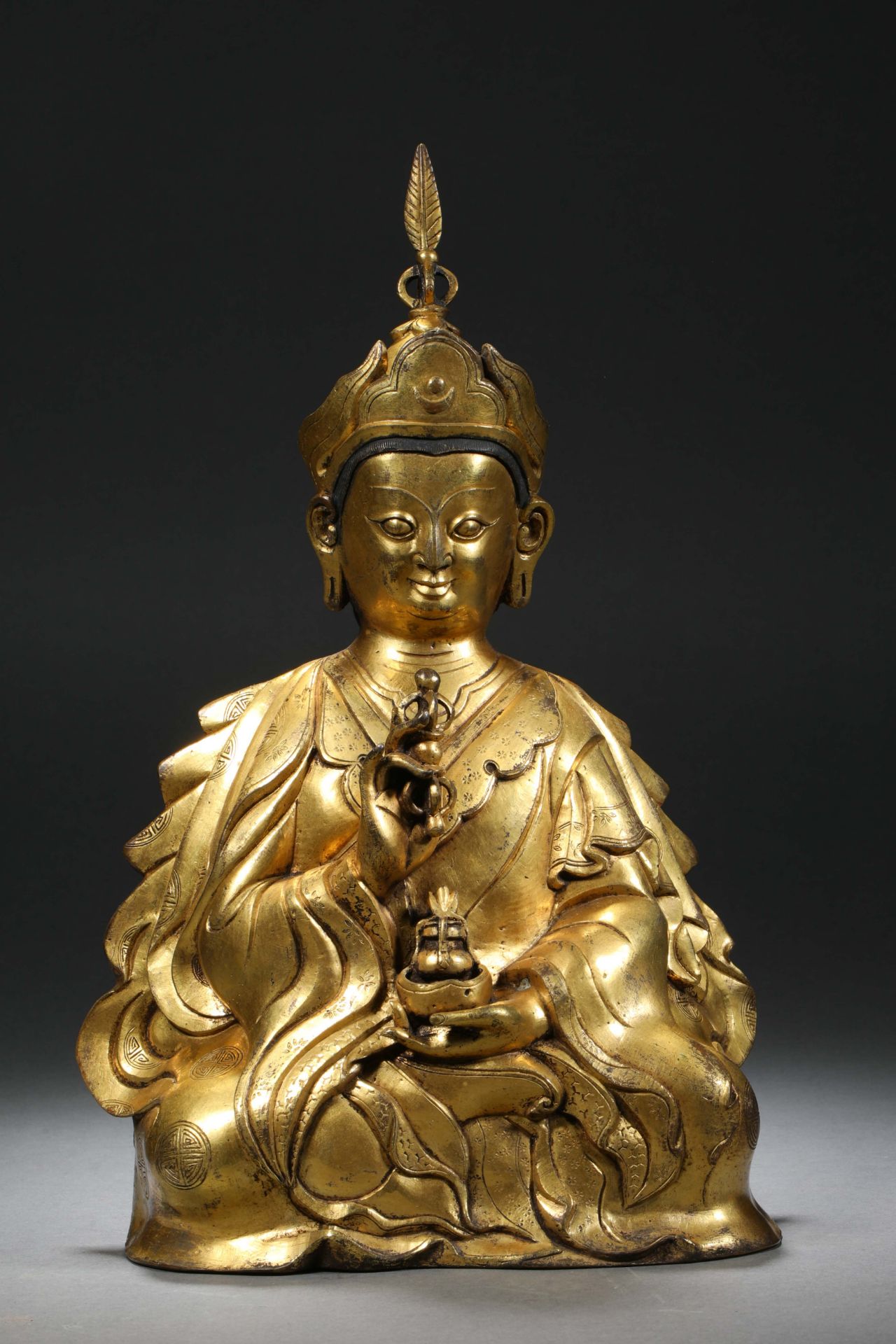 Ming dynasty bronze gilt lotus statue of Buddha - Image 2 of 15