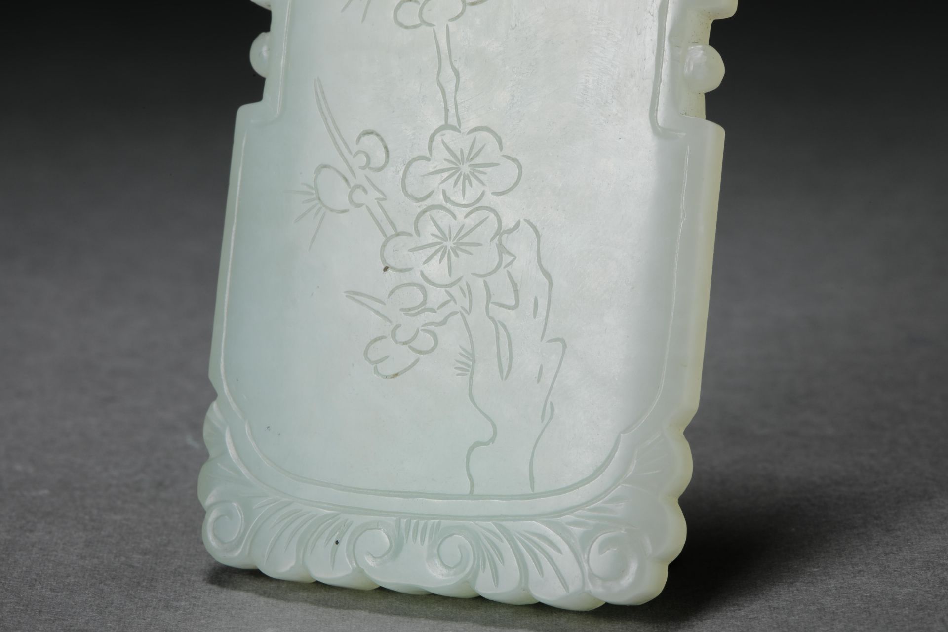 Qing dynasty Hetian jade  pendant - Image 4 of 6