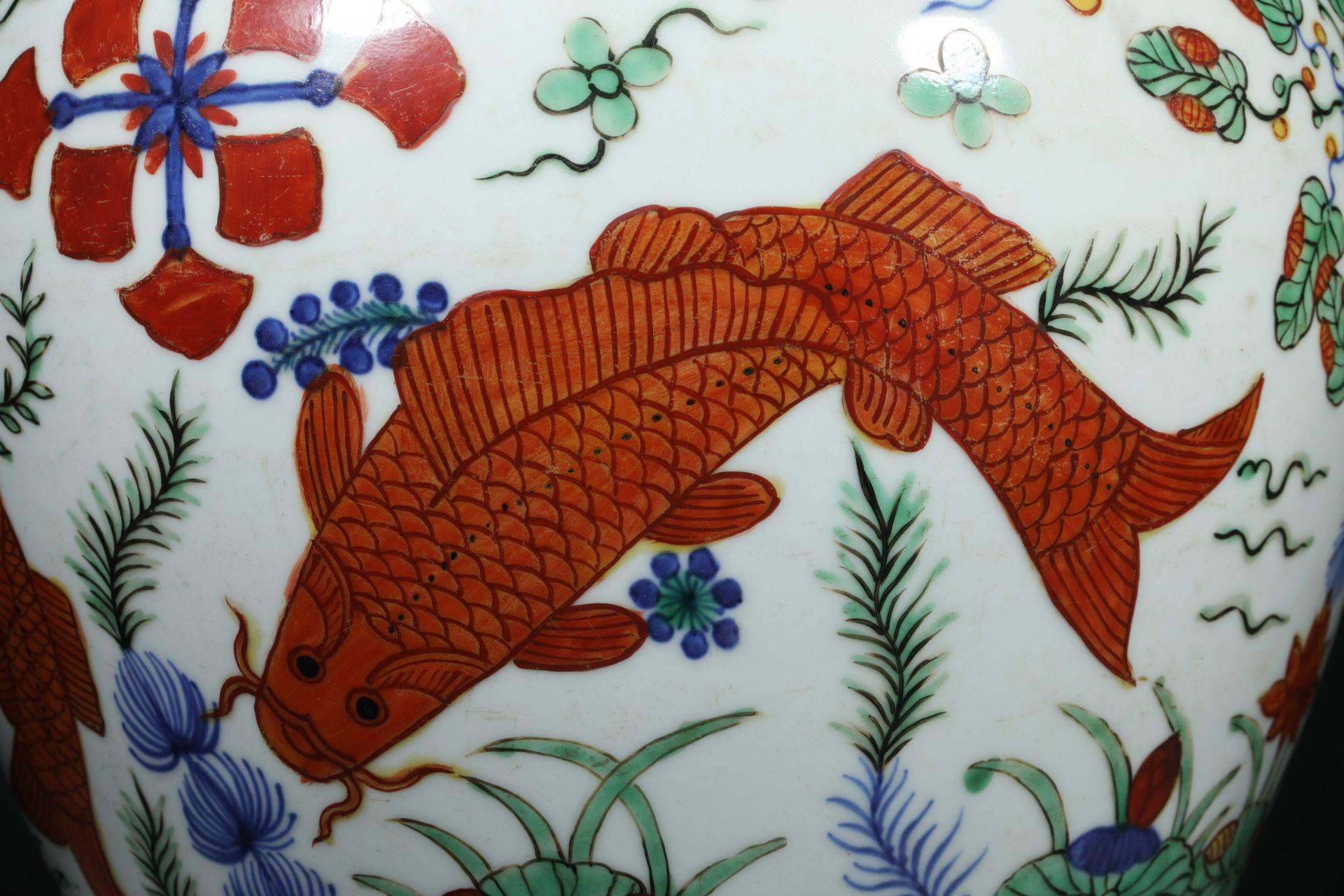 Ming dynasty multicolored fish algae pattern large jar - Bild 6 aus 10