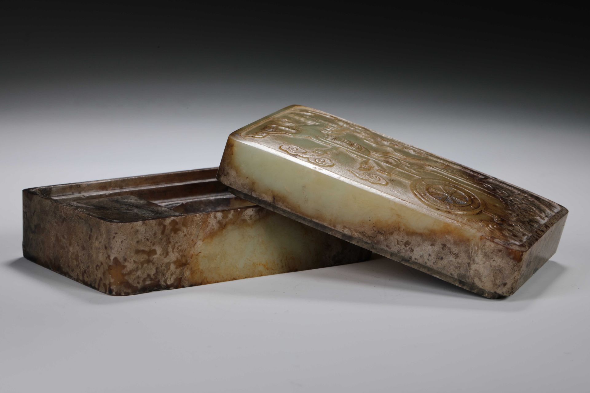 Han dynasty Hetian jade cover box - Image 2 of 12