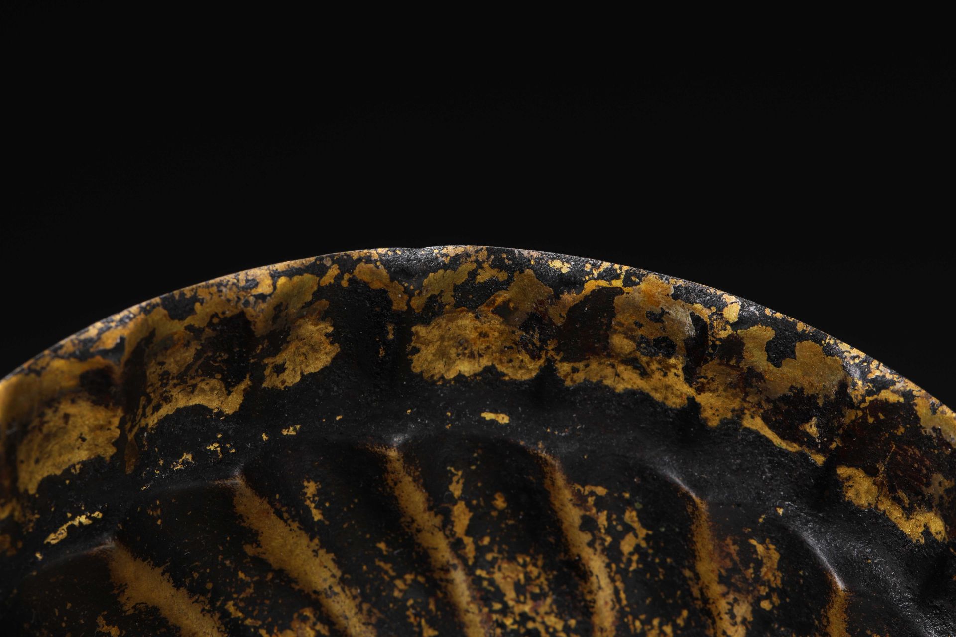 Tang dynasty copper gilt for a pair of bowls - Image 5 of 12
