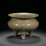 Song dynasty three-legged incense burner