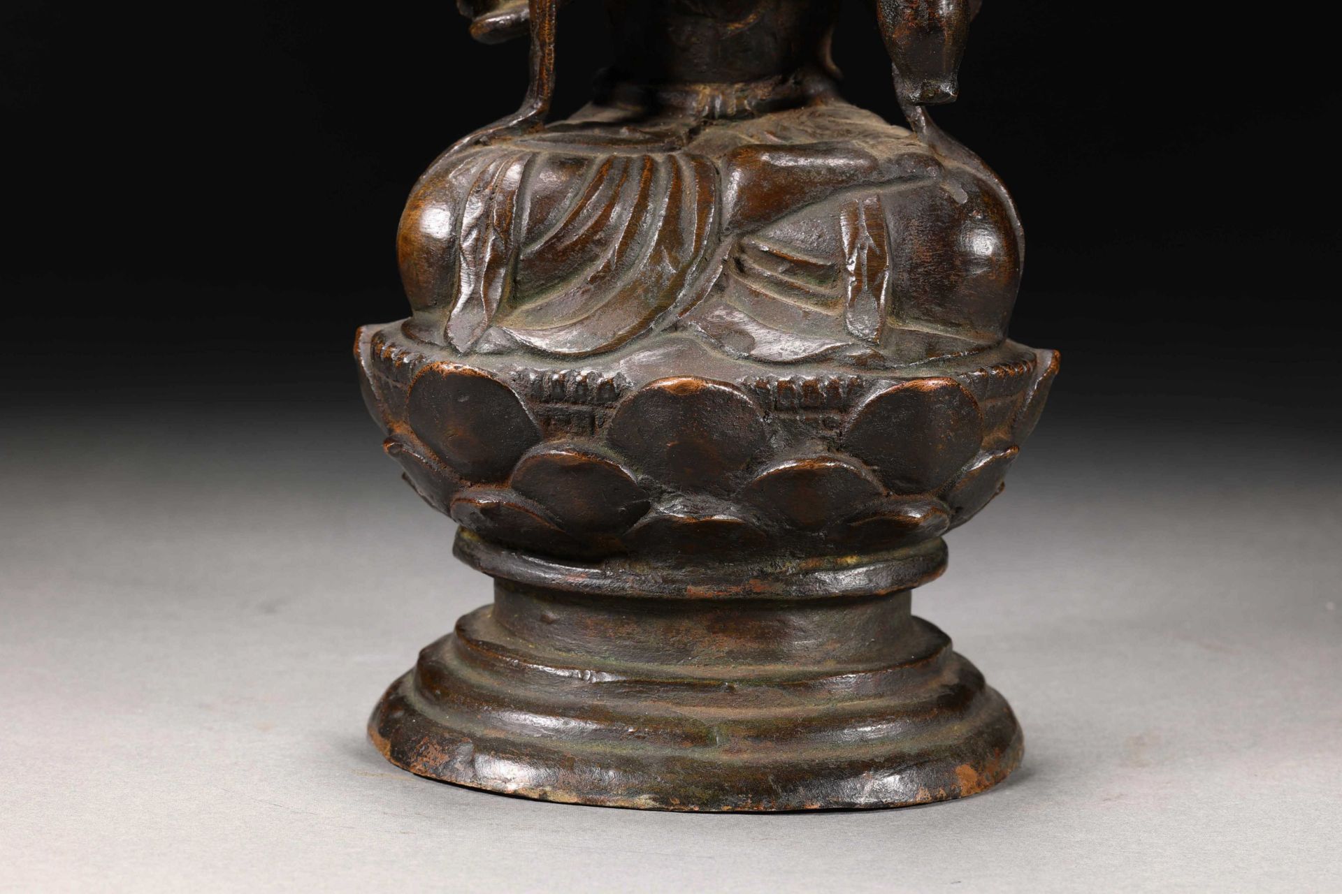 Ming Dynasty Guanyin Buddha statue - Image 5 of 8