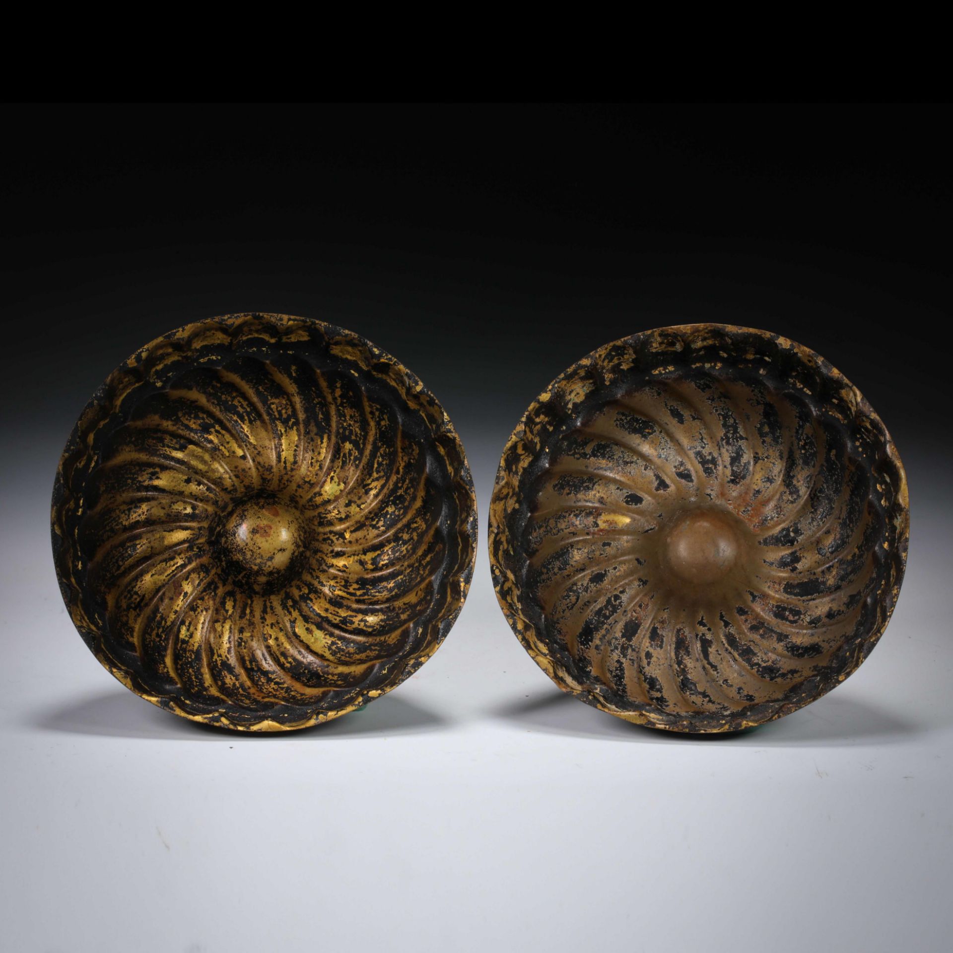 Tang dynasty copper gilt for a pair of bowls