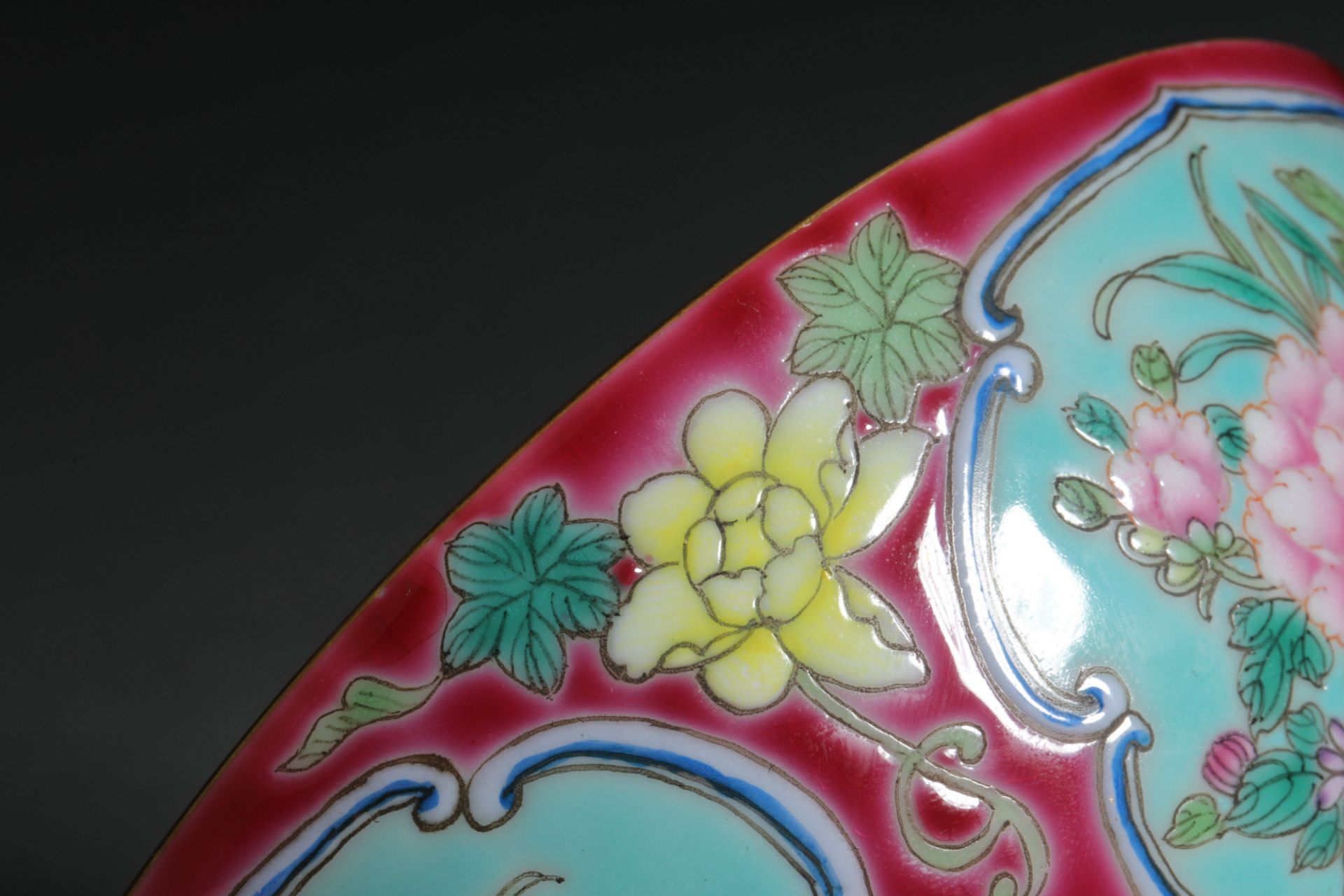 Qing dynasty coral red glaze window painting pastel bowl - Bild 4 aus 8