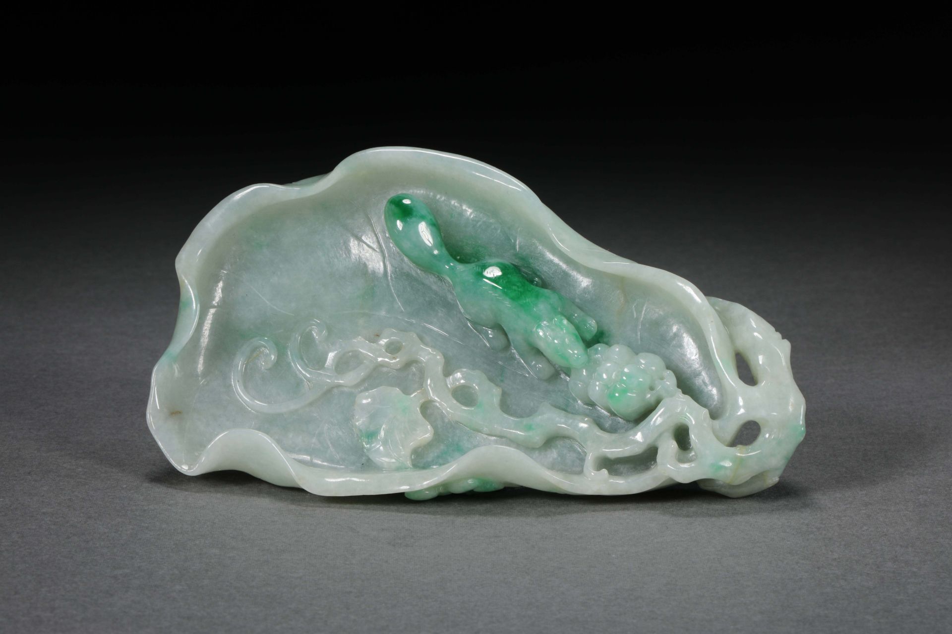 Qing dynasty jadeite pen wash - Image 2 of 10