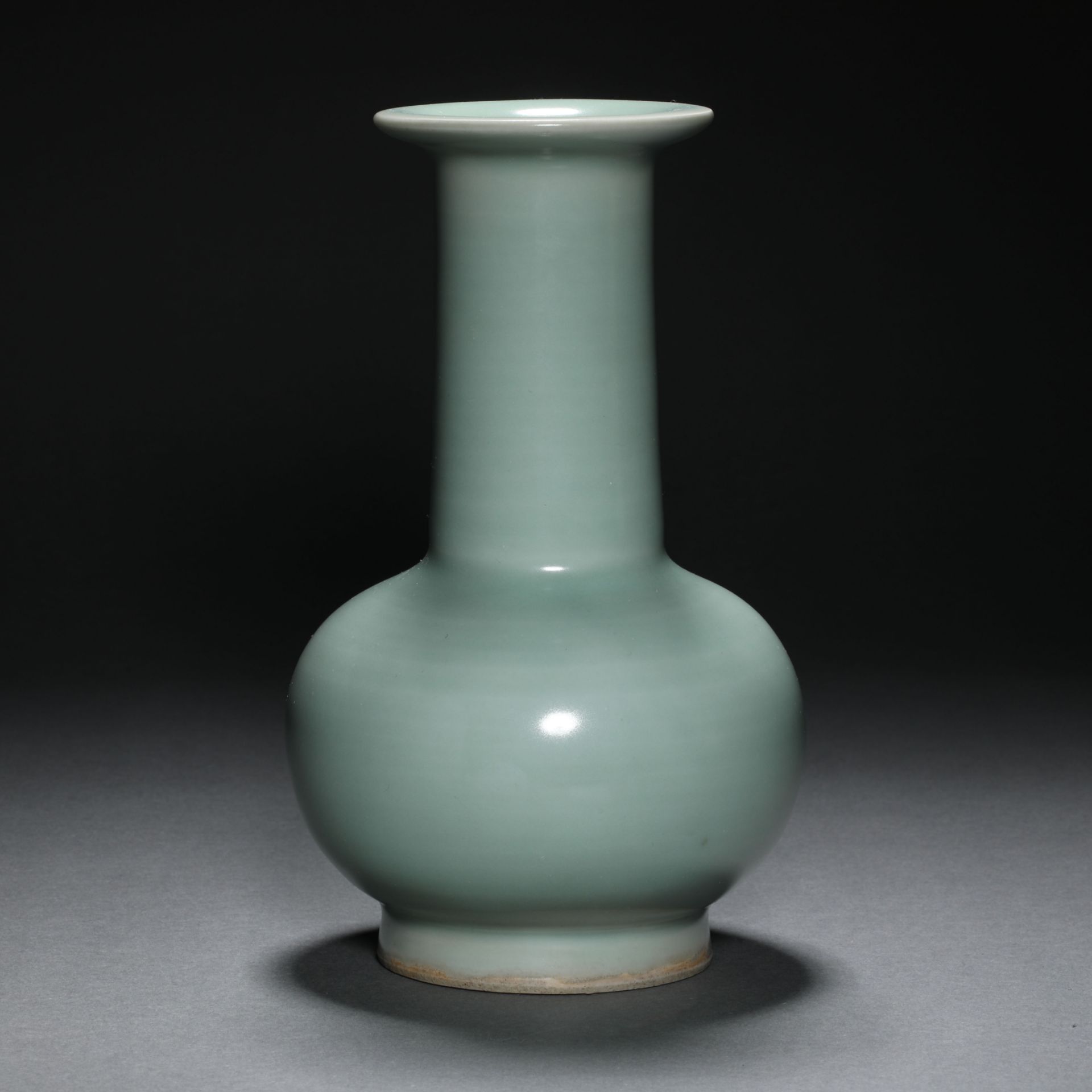 Longquan kiln ornamental bottle