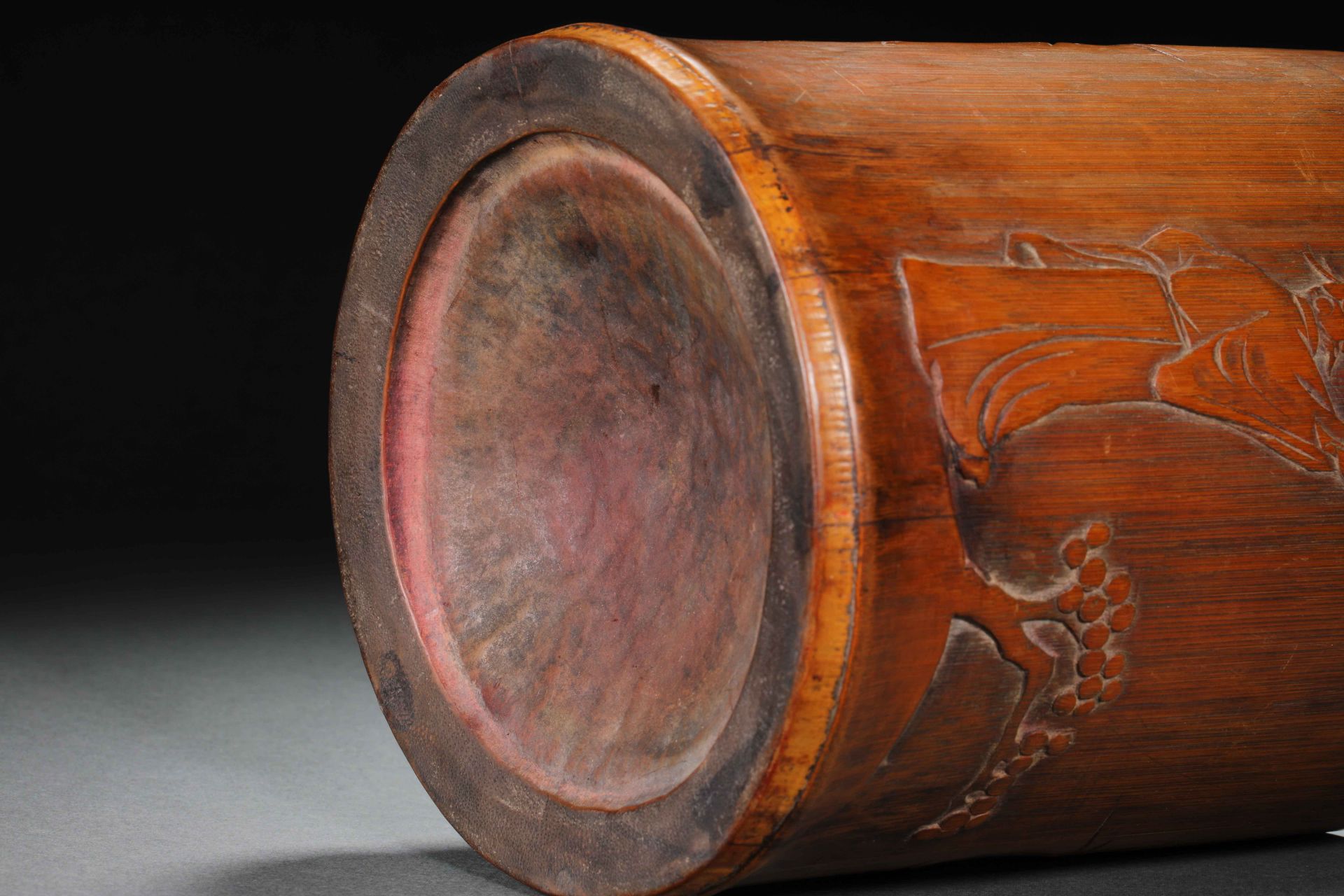 Qing dynasty bamboo pen holder - Image 11 of 11