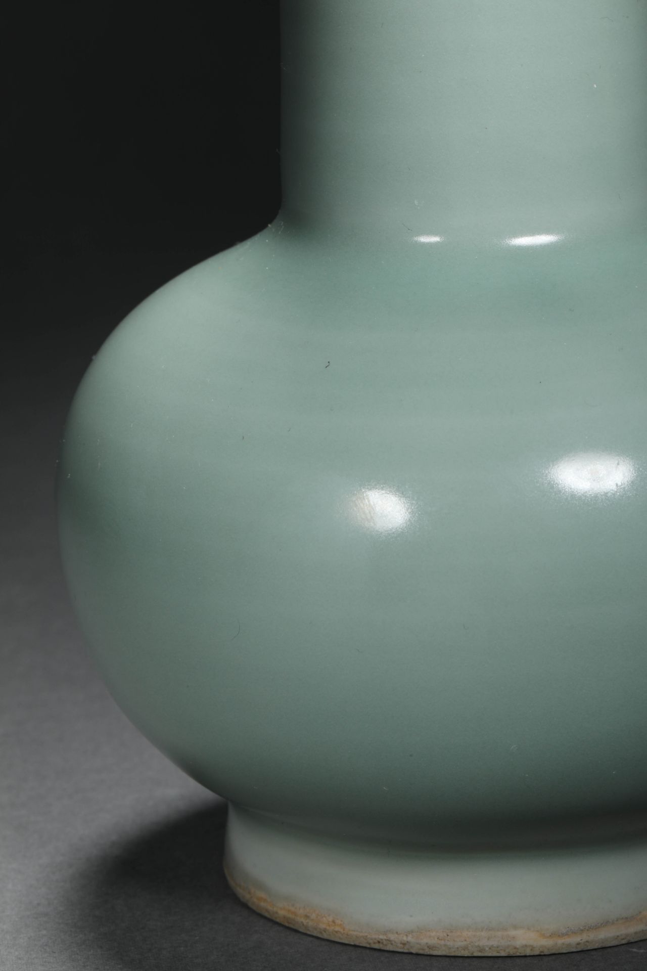 Longquan kiln ornamental bottle - Image 5 of 8
