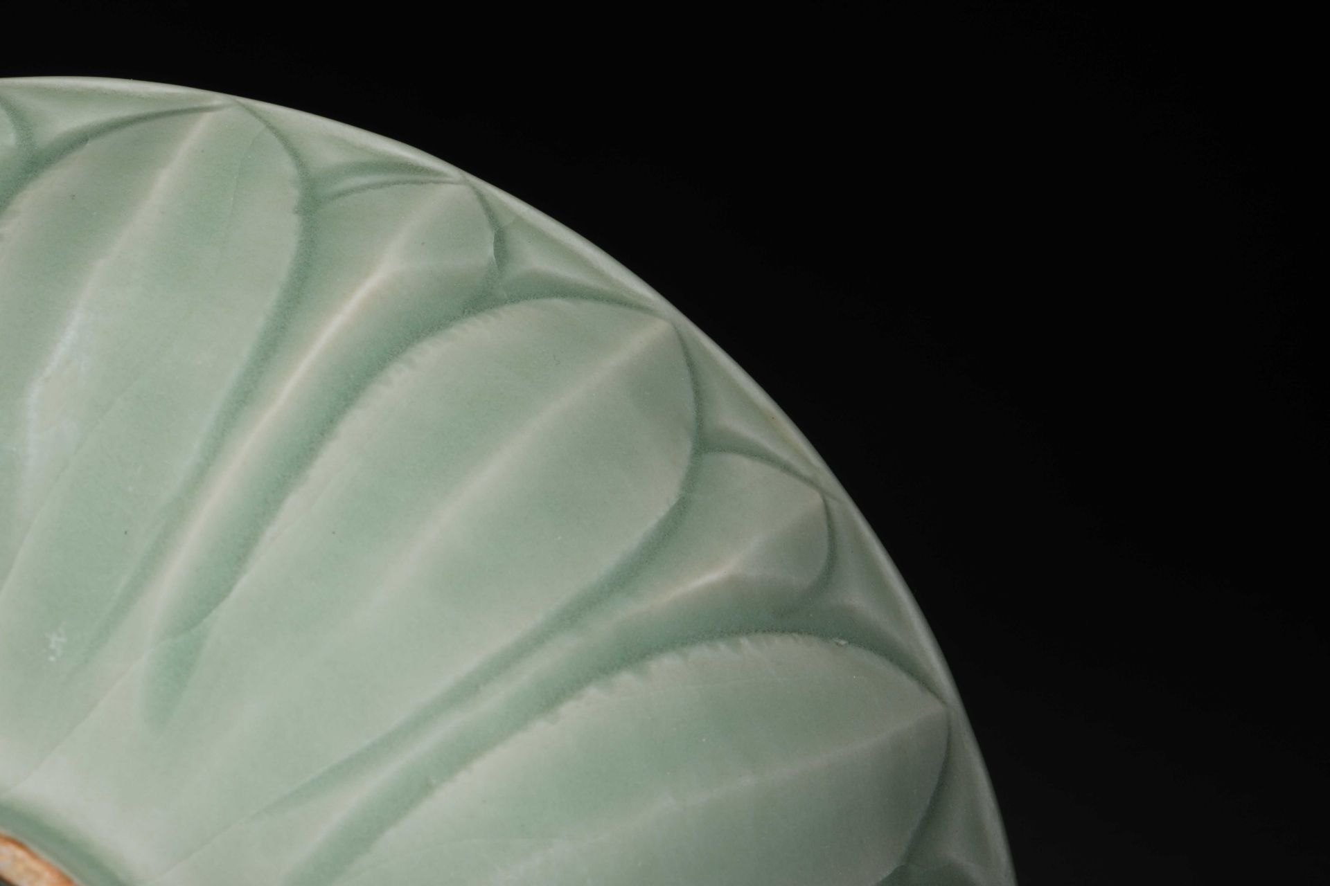 Longquan kiln green pomelo lotus petal bowl - Image 8 of 9