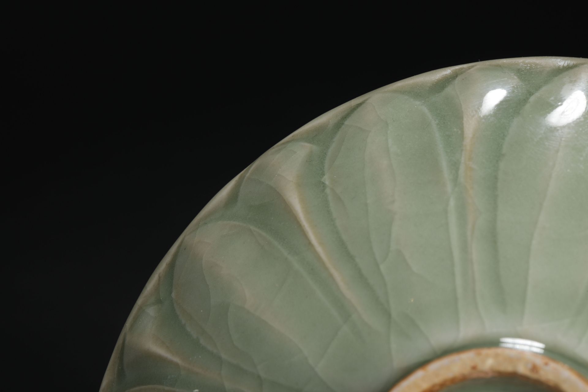 Green pomelo lotus petal bowl - Image 4 of 5