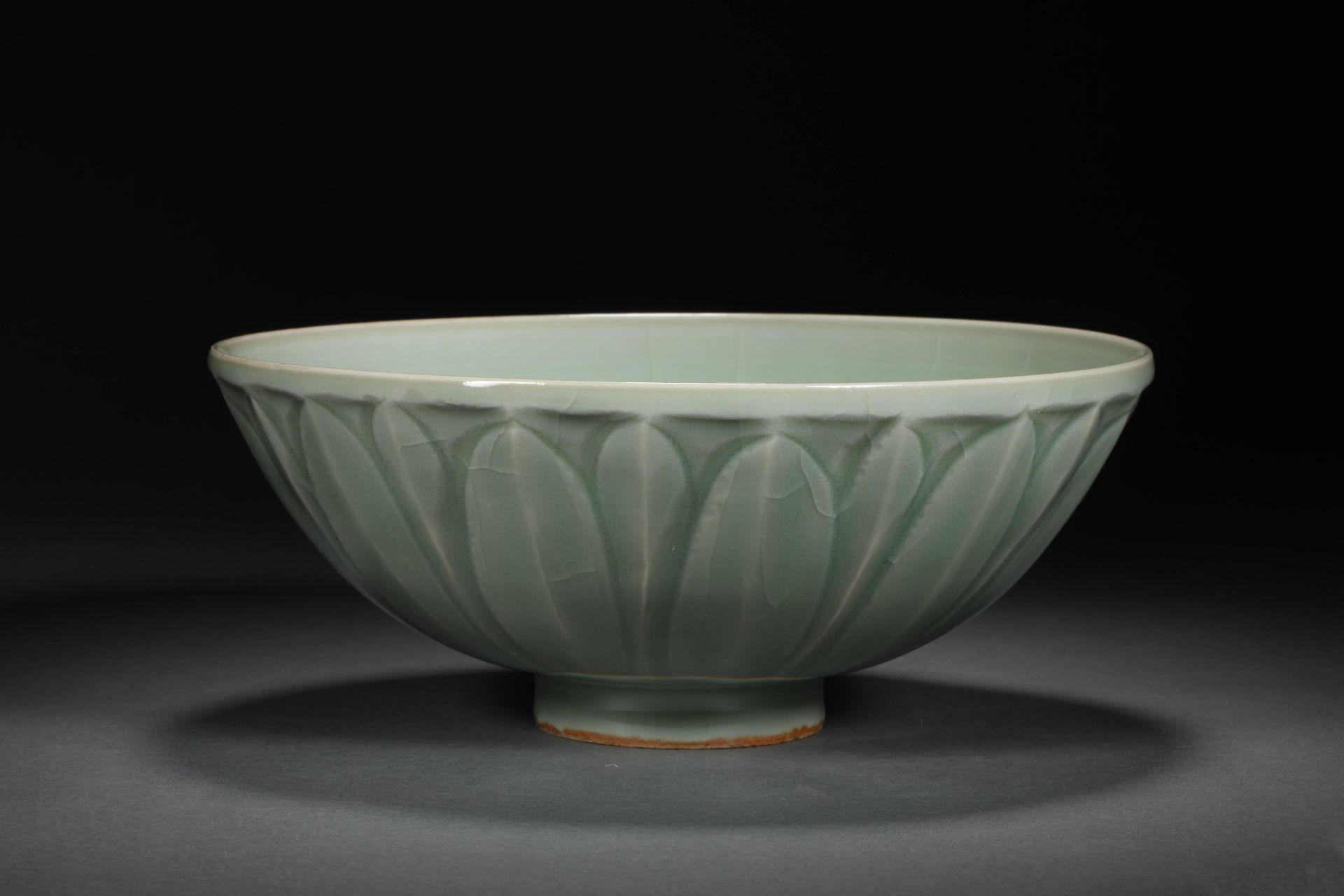 Longquan kiln green pomelo lotus petal bowl - Bild 2 aus 9