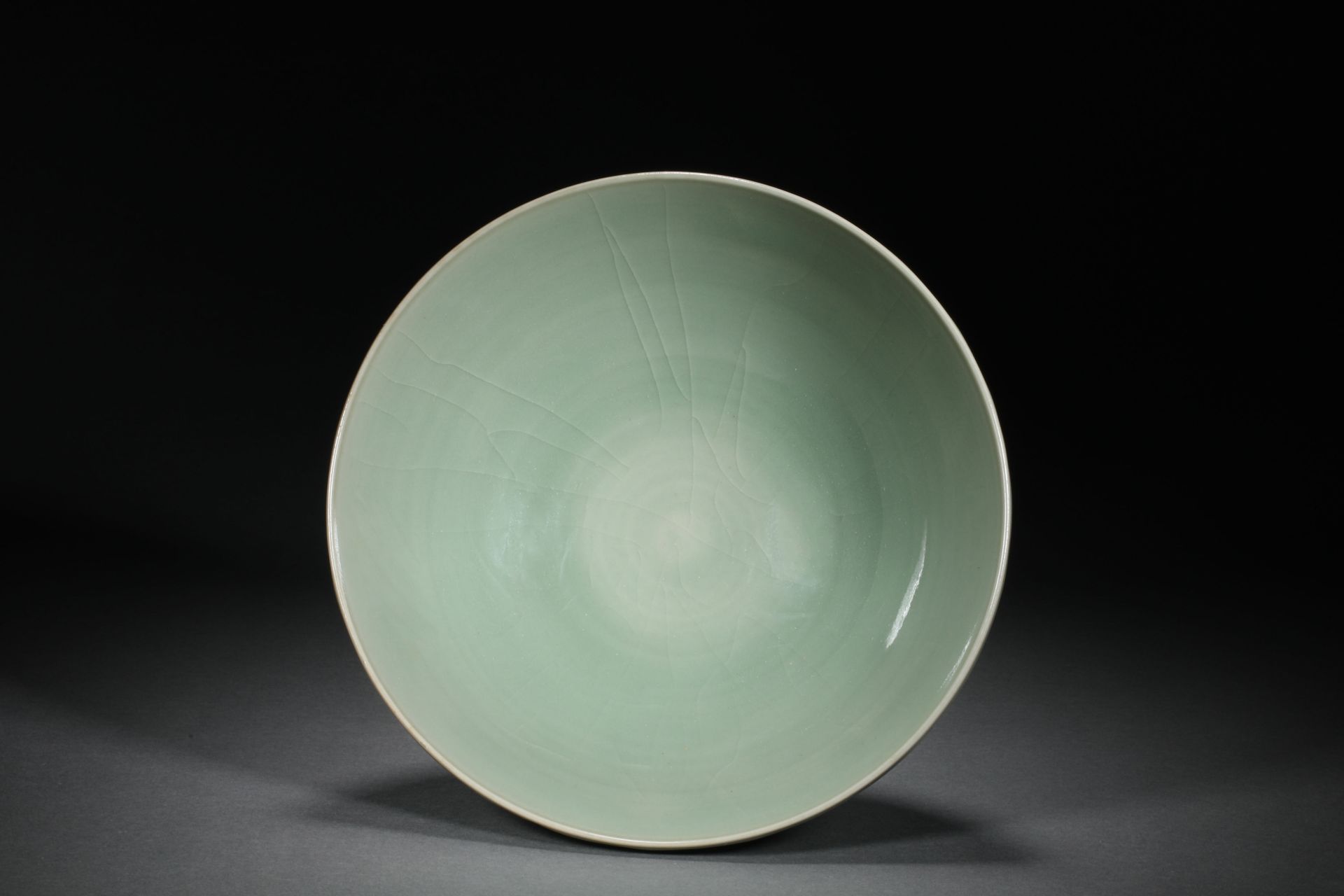 Longquan kiln green pomelo lotus petal bowl - Image 5 of 9