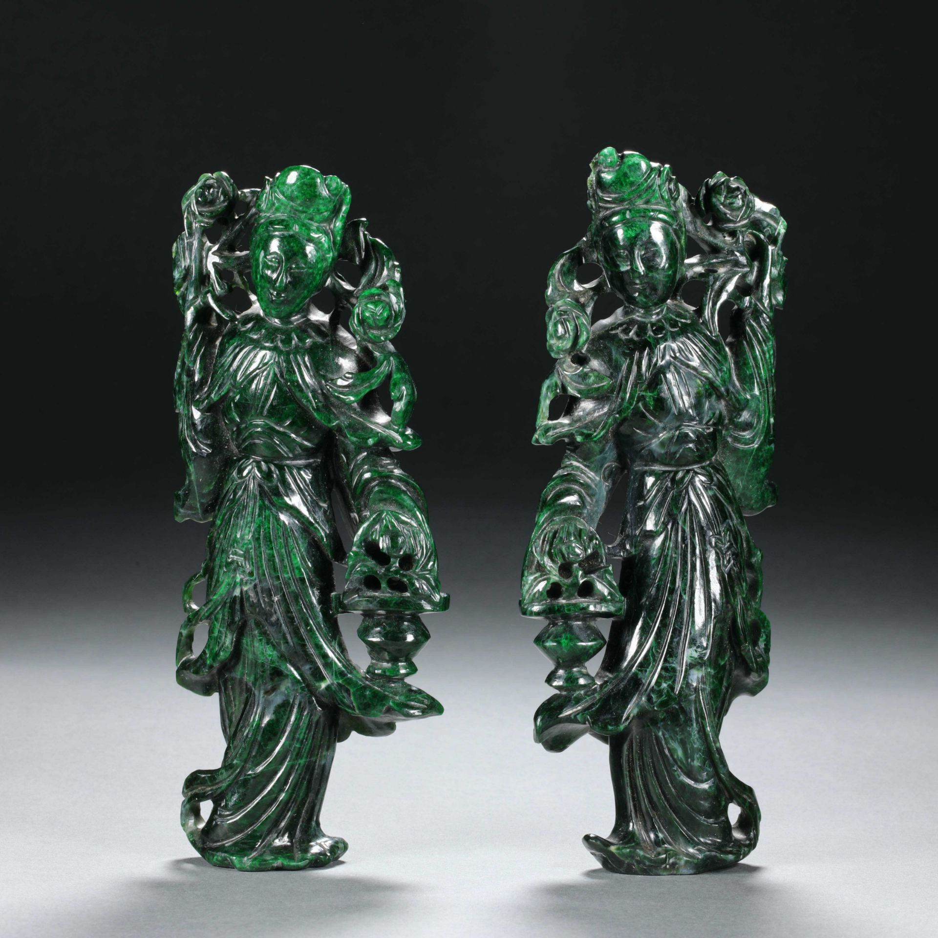 A pair of jade ladies during the Republic of China