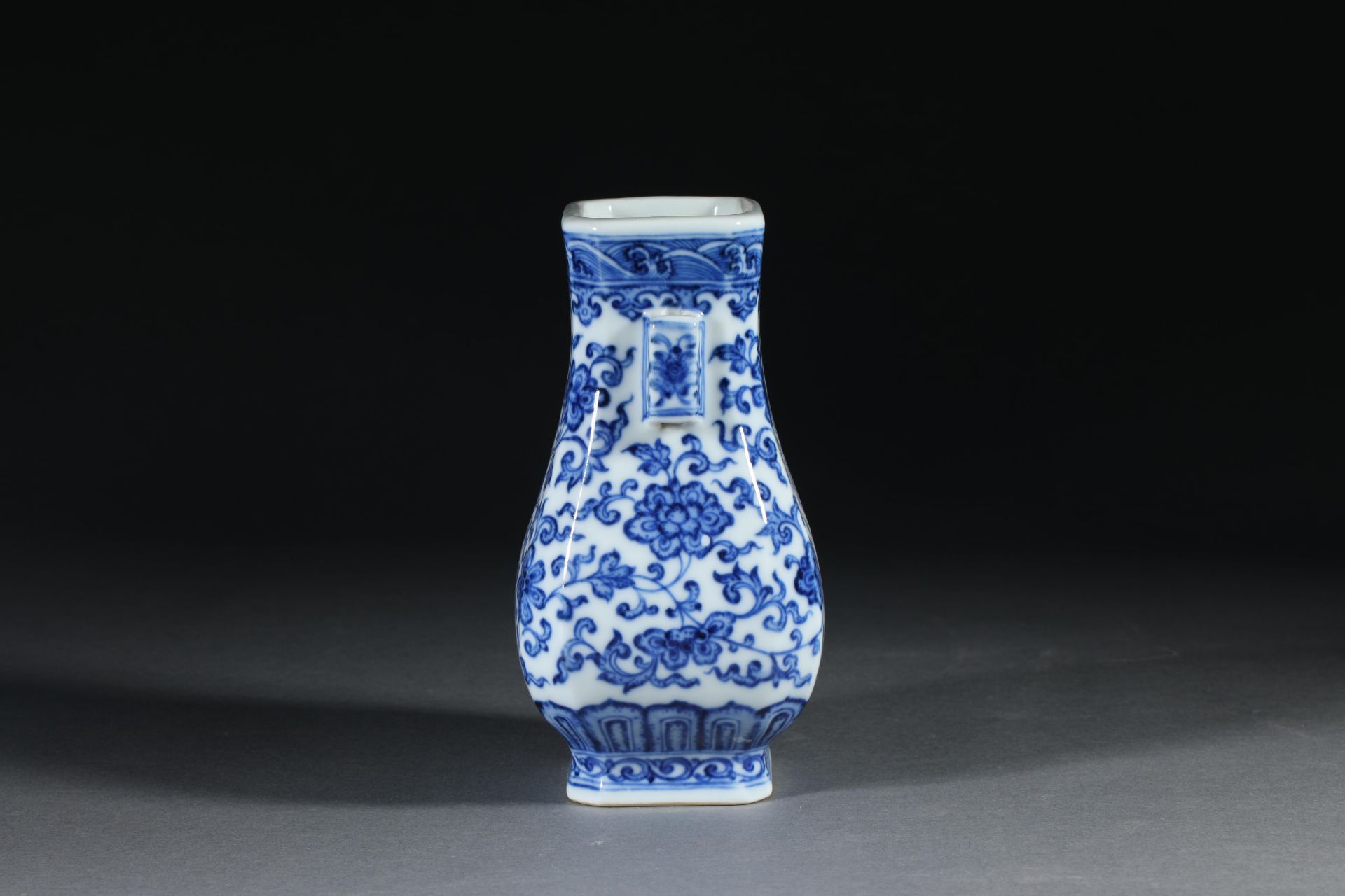 Qianlong inscription blue and white porcelain ear vase - Bild 3 aus 9