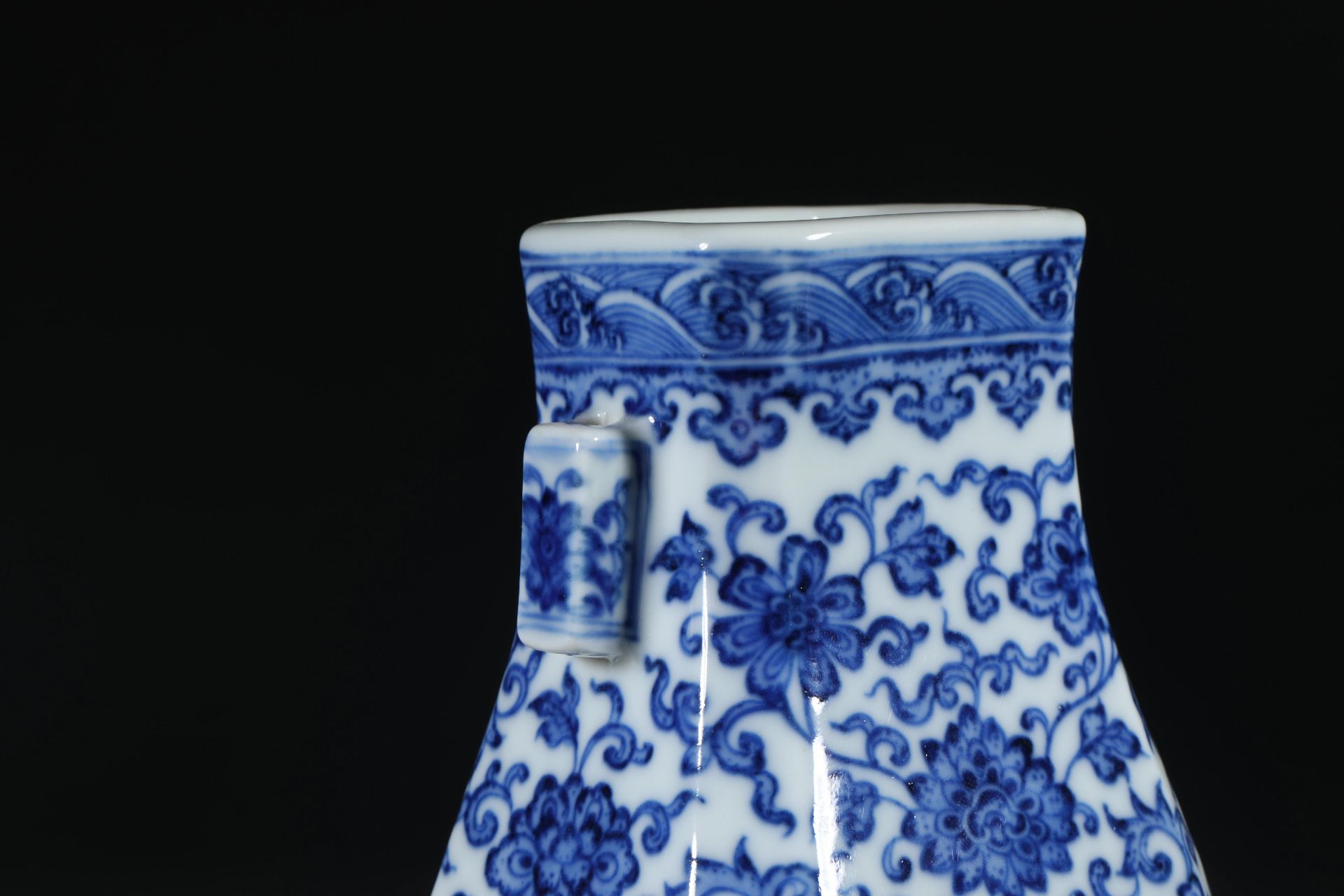 Qianlong inscription blue and white porcelain ear vase - Bild 5 aus 9