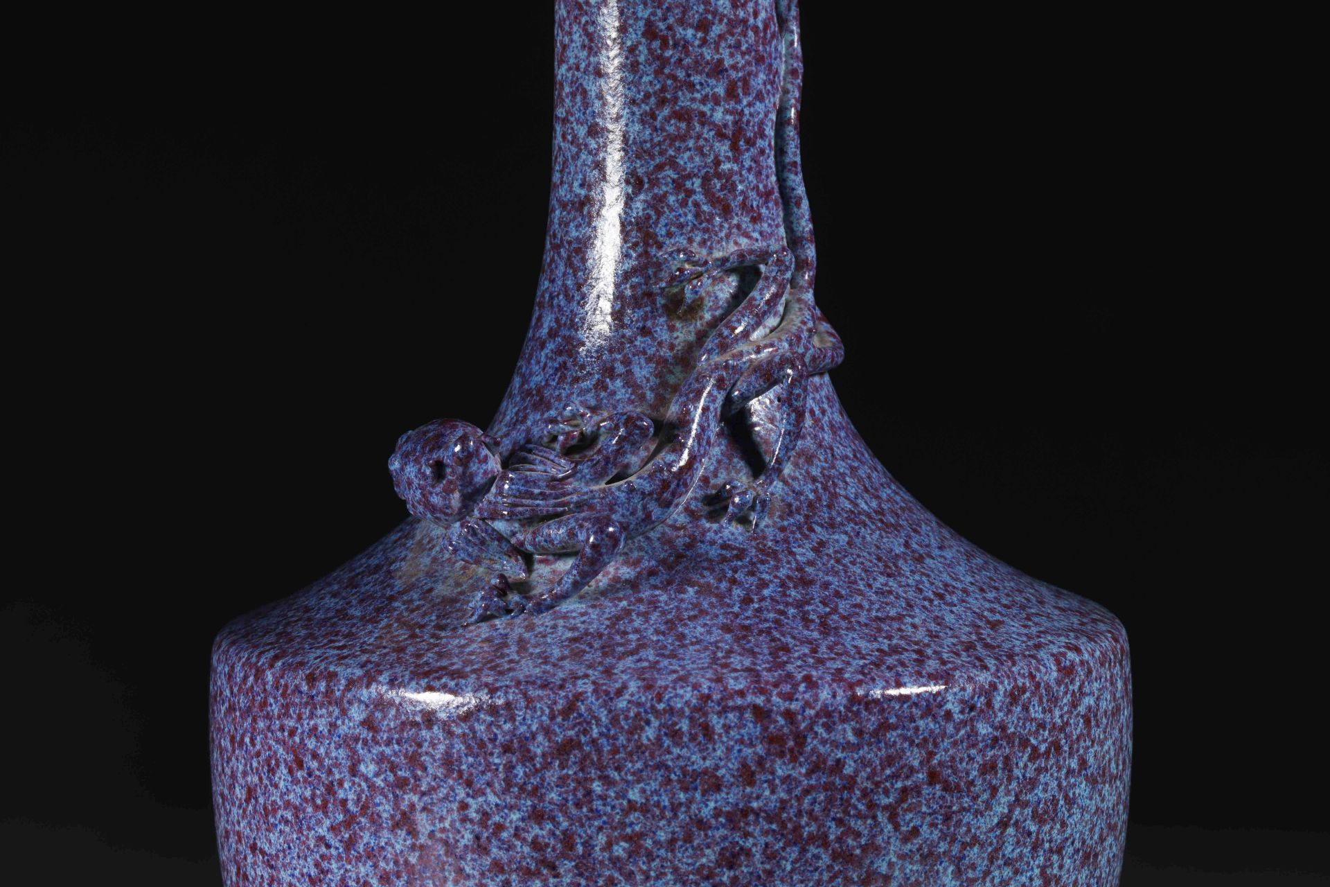 Qianlong inscription purple red dragon ornamental bottle - Image 3 of 8