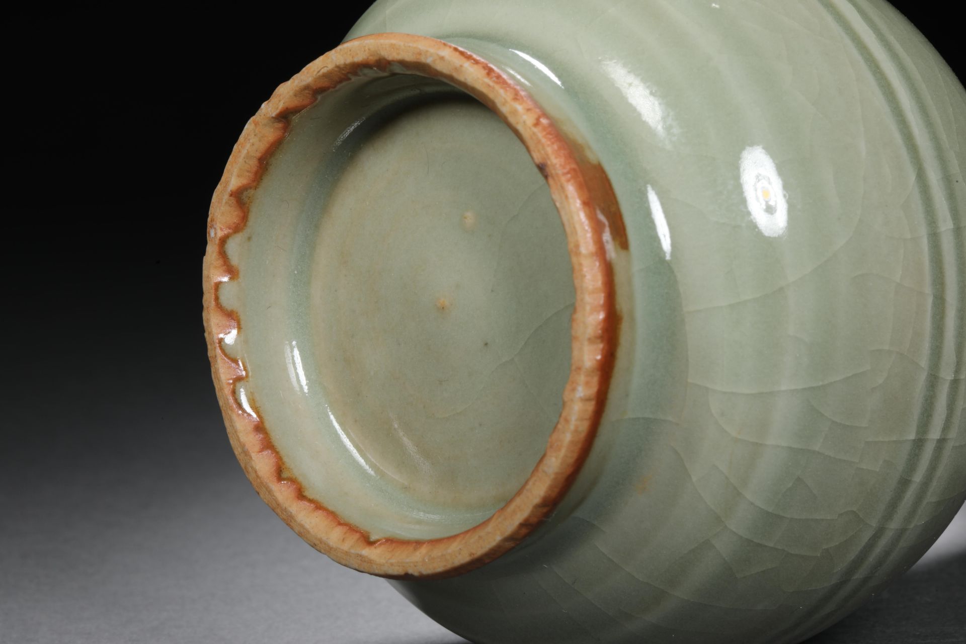 Longquan kiln runs through the ear bottle - Image 8 of 8