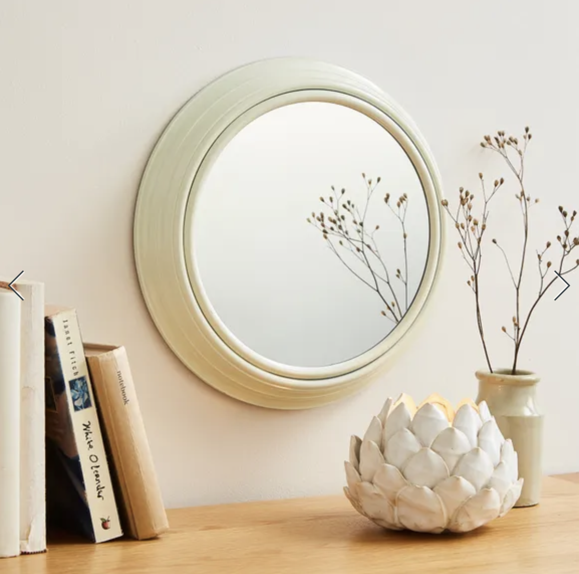 Cream Round 30cm Mirror - Brand New - A contemporary and timeless circular mirror