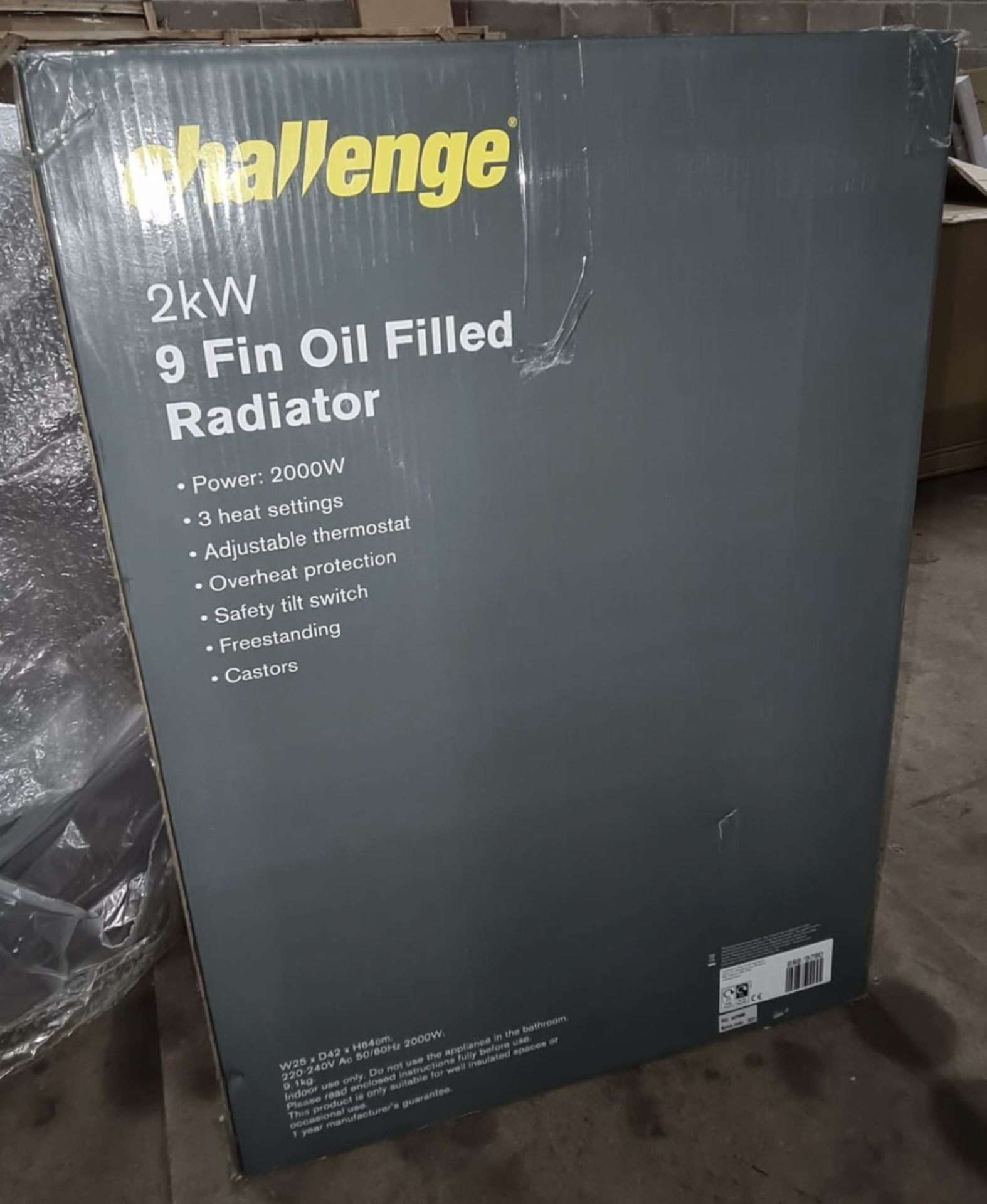 1 x CHALLENGE 2KW 9 FIN OIL FILLED RADIATOR ON CASTORS - RRP £95 - Image 2 of 2