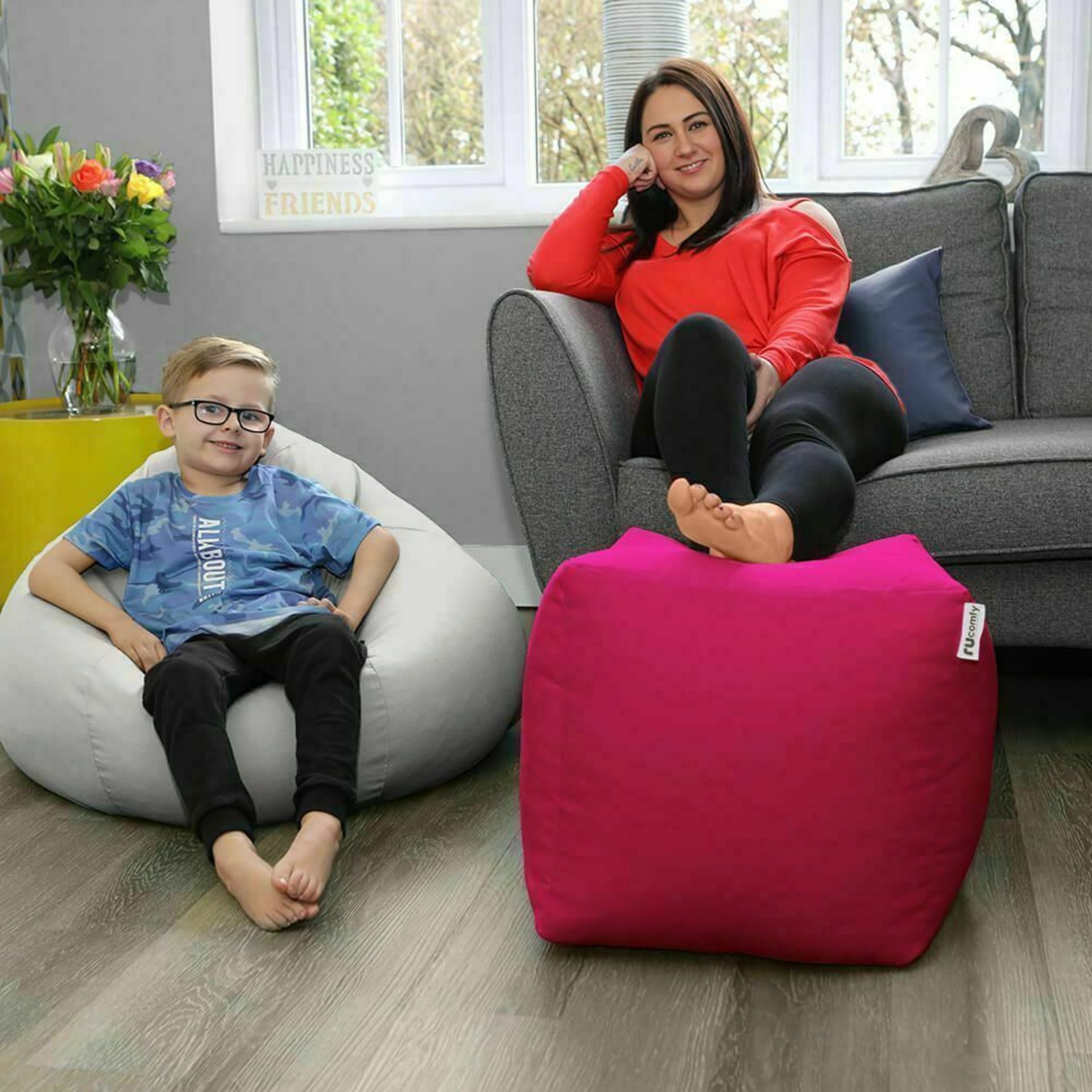 RUCOMFY INDOOR / OUTDOOR BEAN CUBE IN FUSCIA - RRP £29.99 - Image 2 of 4