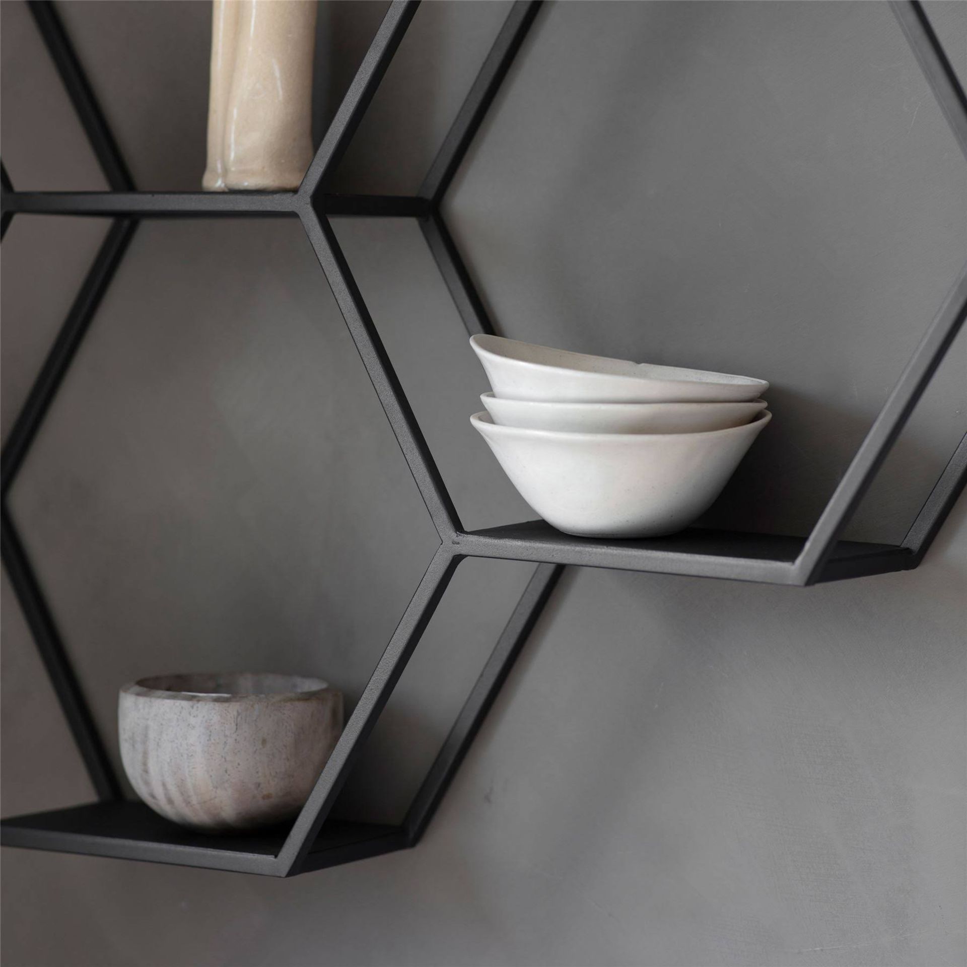 HUDSON GALLERY HESTON METAL HEXAGON WALL MOUNTED STORAGE UNIT IN BLACK - RRP £109 - Image 2 of 4