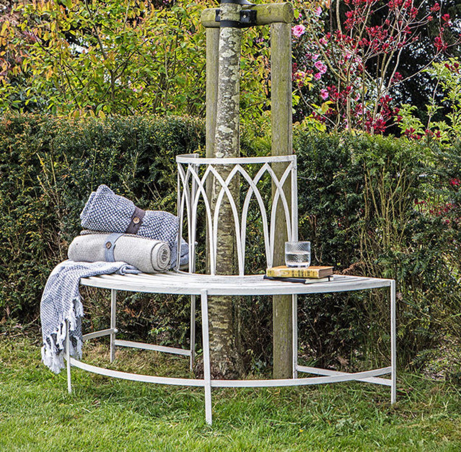 John Lewis Gallery Maggio 2-Seater Metal Garden Tree Bench, White- PRICED £225 - Image 2 of 3