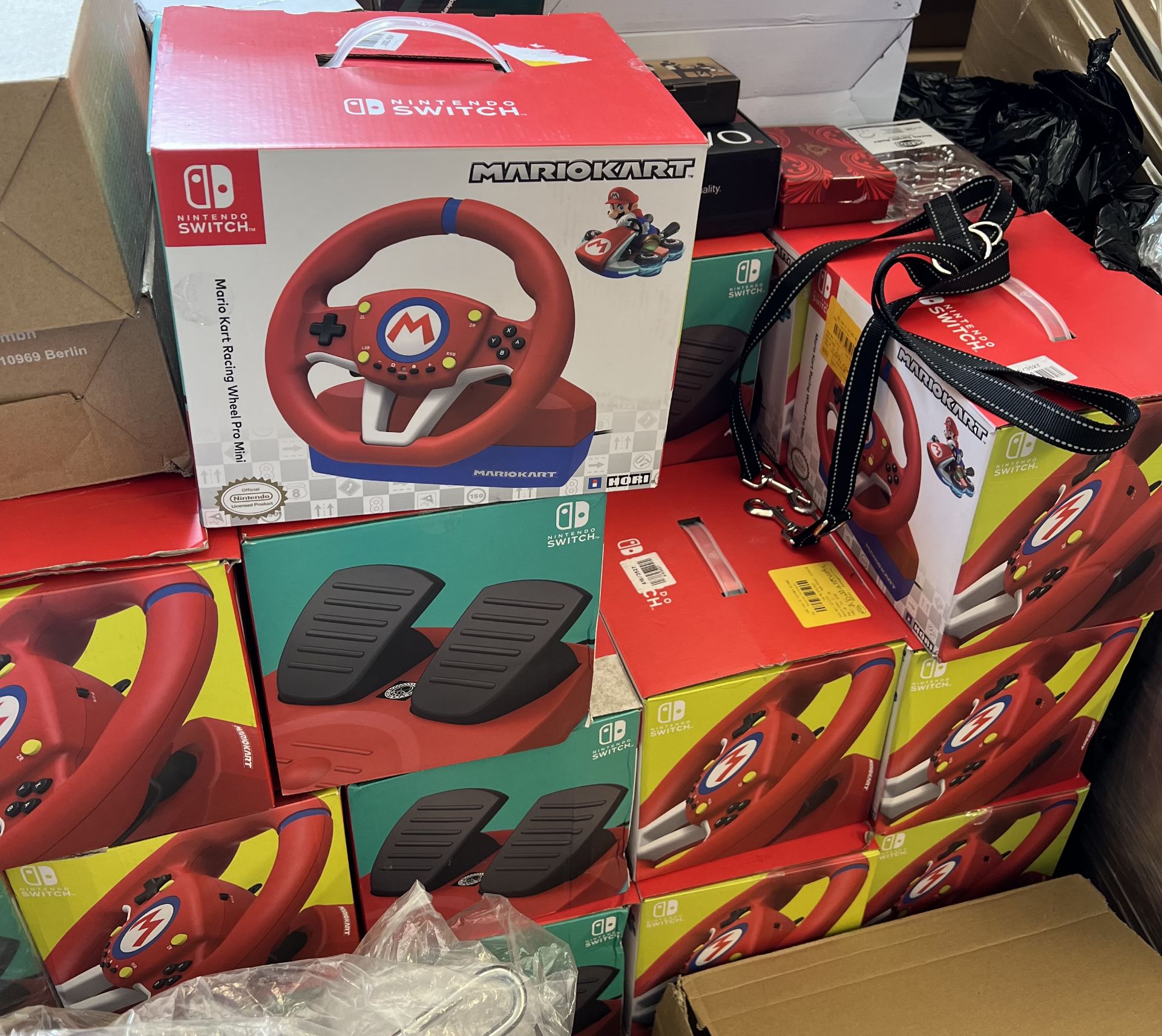 RAW RETURN - 5 x HORI Mario Kart Racing Wheel Pro Mini for Nintendo Switch - RRP NEW WOULD BE £325! - Image 3 of 9