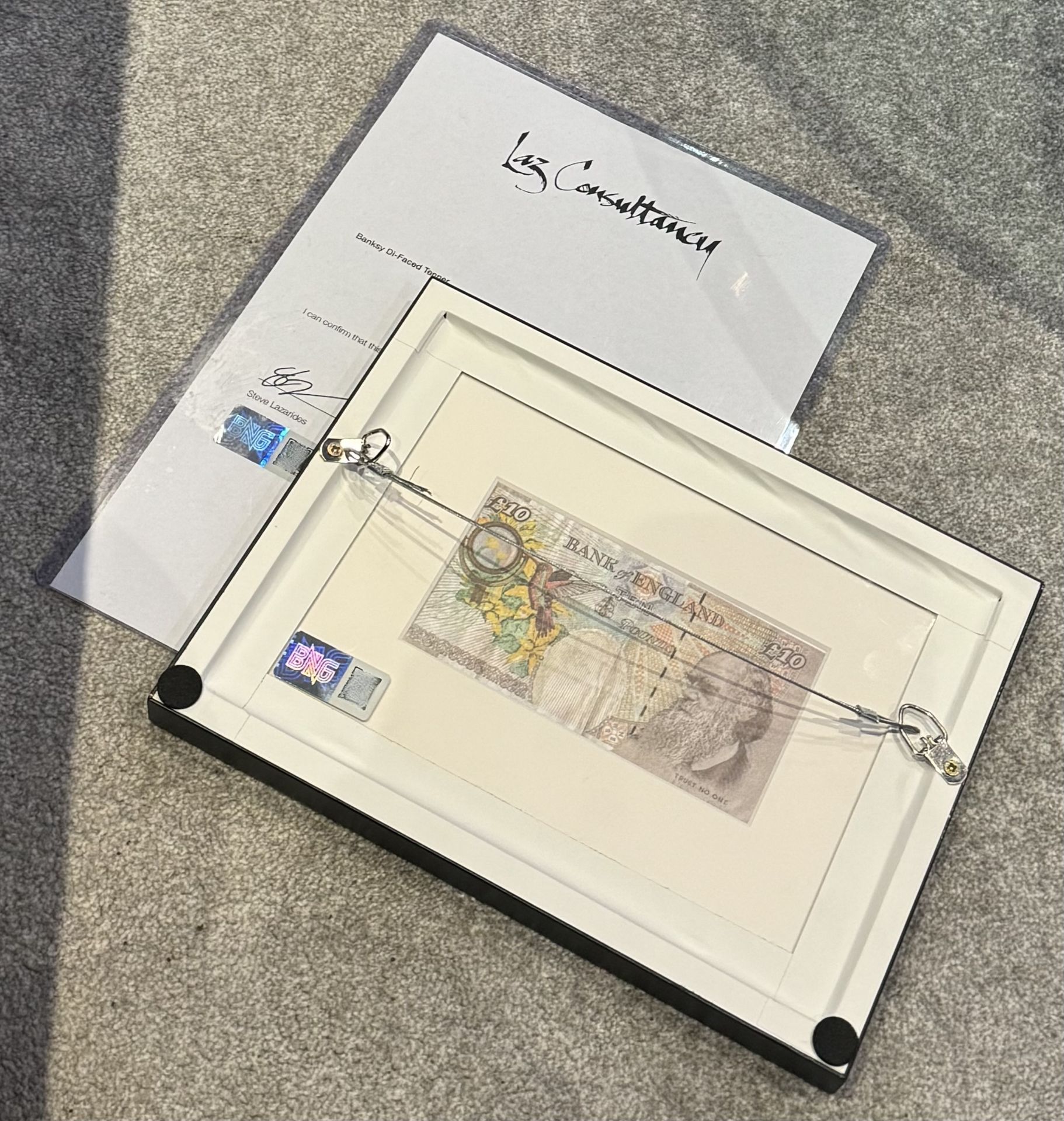 AUTHENTIC BANKSY DI-FACED TENNER WITH LAZ QR CERTIFICATION - NO VAT! - Image 5 of 6