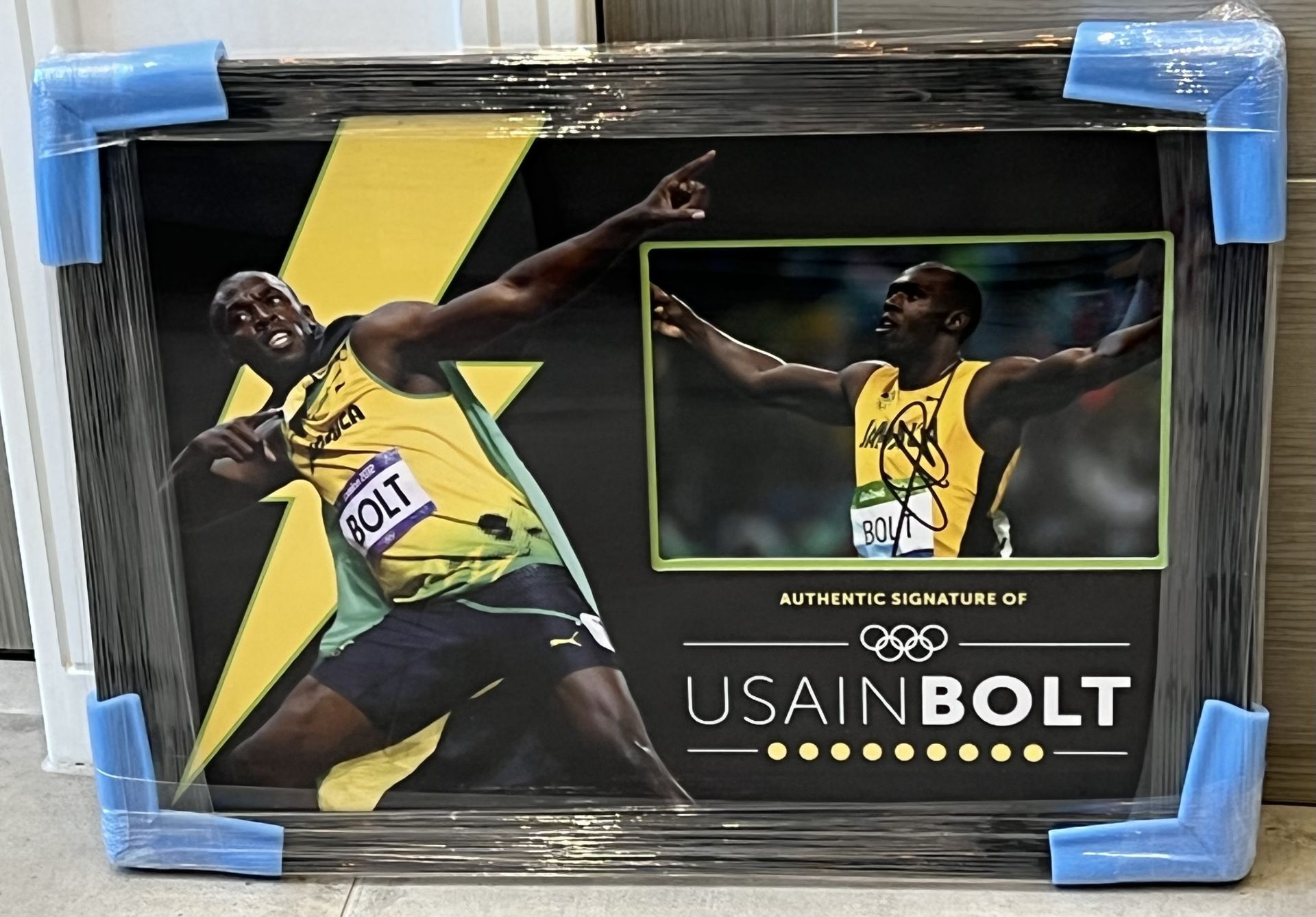 USAIN BOLTâ€™ HAND SIGNED PRESENTATION WITH COA - NO VAT!