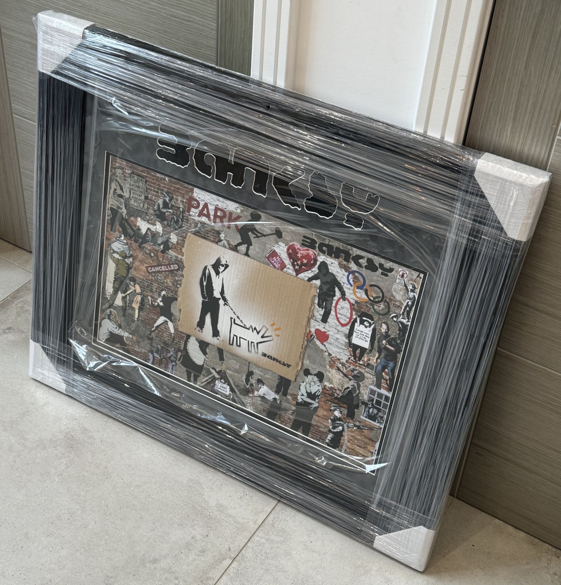 BANKSY SIGNED VELVET FRAMED â€˜BARKING DOG' ART PIECE WITH COA - NO VAT! - Image 5 of 8