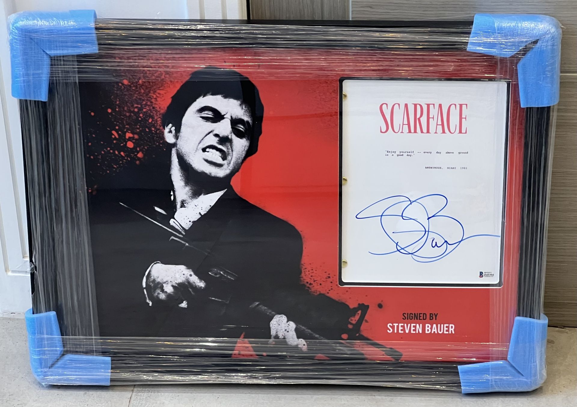 SCARFACE MOVIE SCRIPT PRESENTATION, HAND SIGNED BY â€˜MANNY RIBERAâ€™ WITH COA - NO VAT!