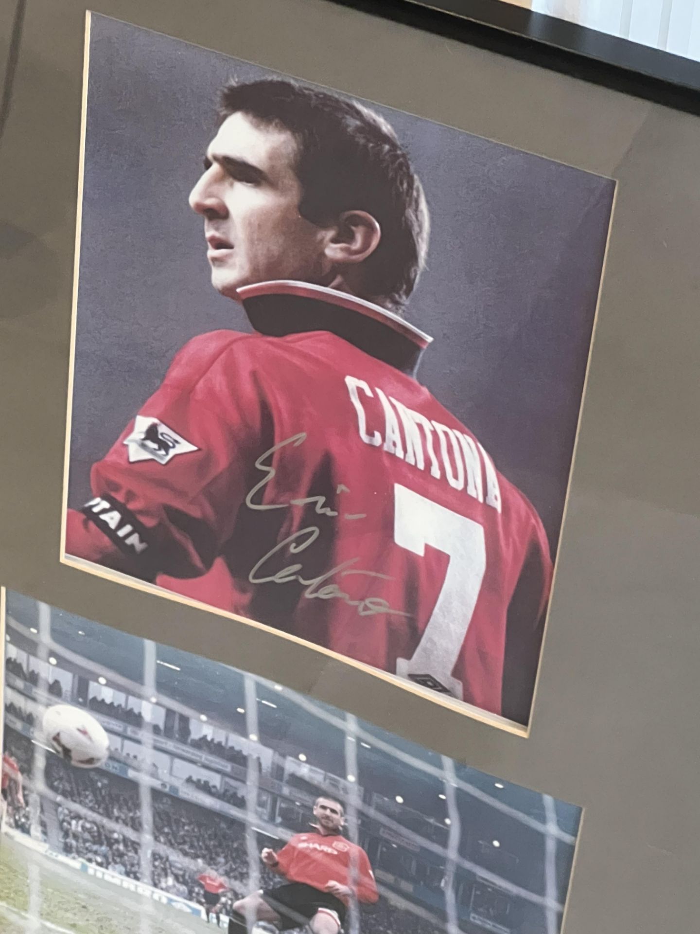 HAND SIGNED, FRAMED â€˜ERIC CANTONAâ€™ PRESENTATION WITH COA - NO VAT! - Image 3 of 6