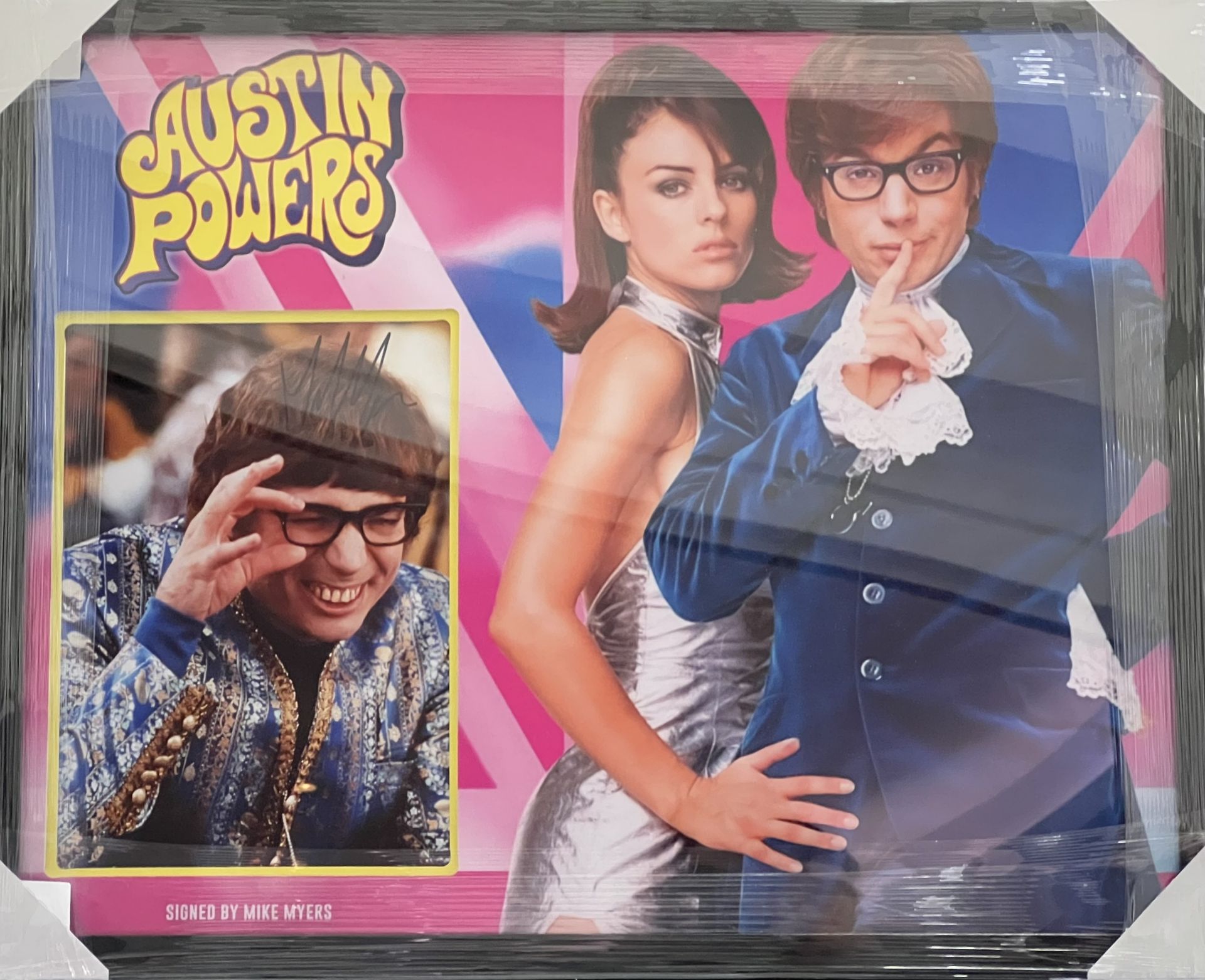 AUSTIN POWERS MOVIE PRESENTATION, HAND SIGNED BY â€˜MIKE MYERSâ€™ WITH COA - NO VAT! - Image 2 of 5