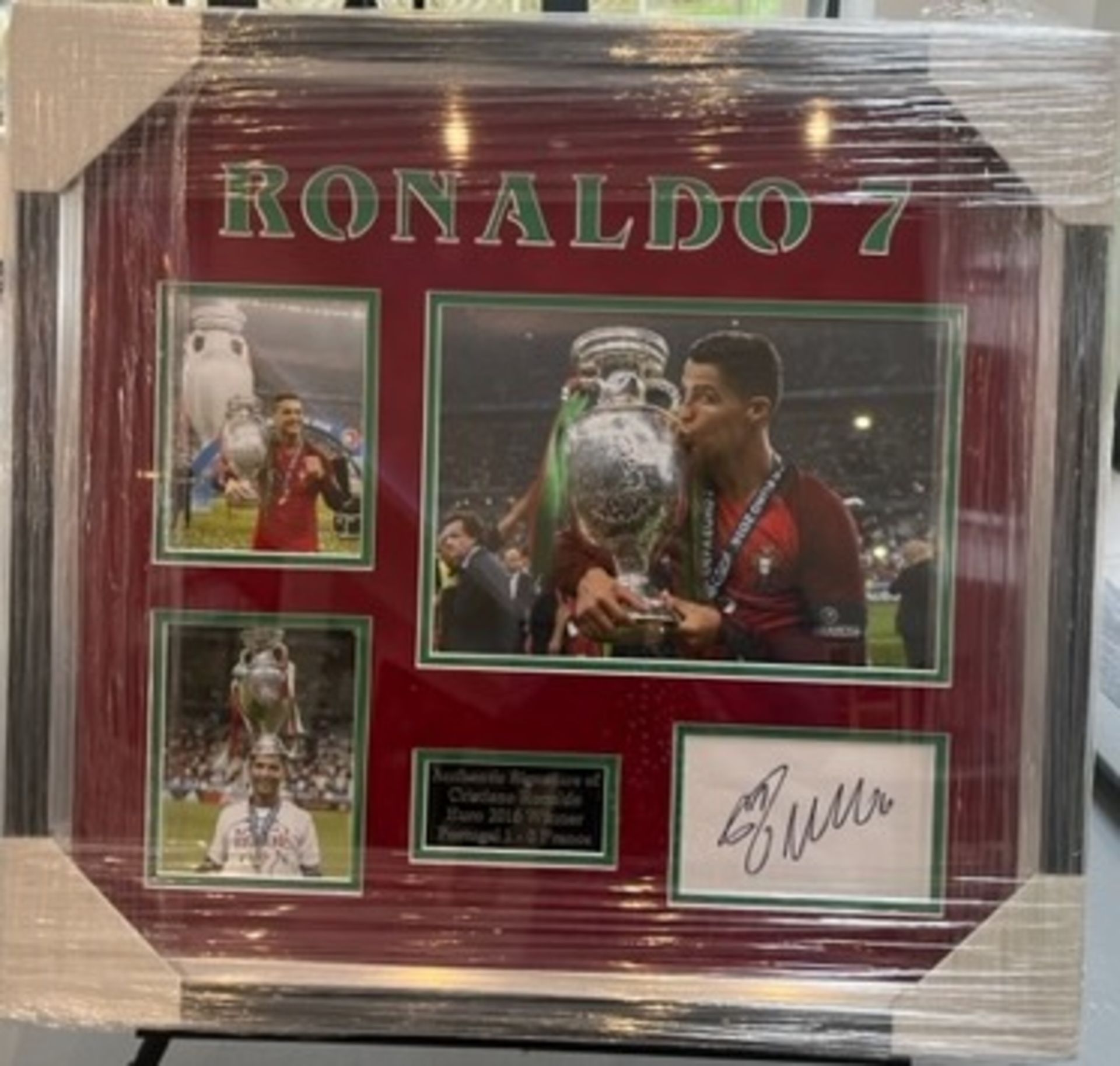 PORTUGAL PRESENTATION, HAND SIGNED BY â€˜CRISTIANO RONALDOâ€™ WITH COA - NO VAT!