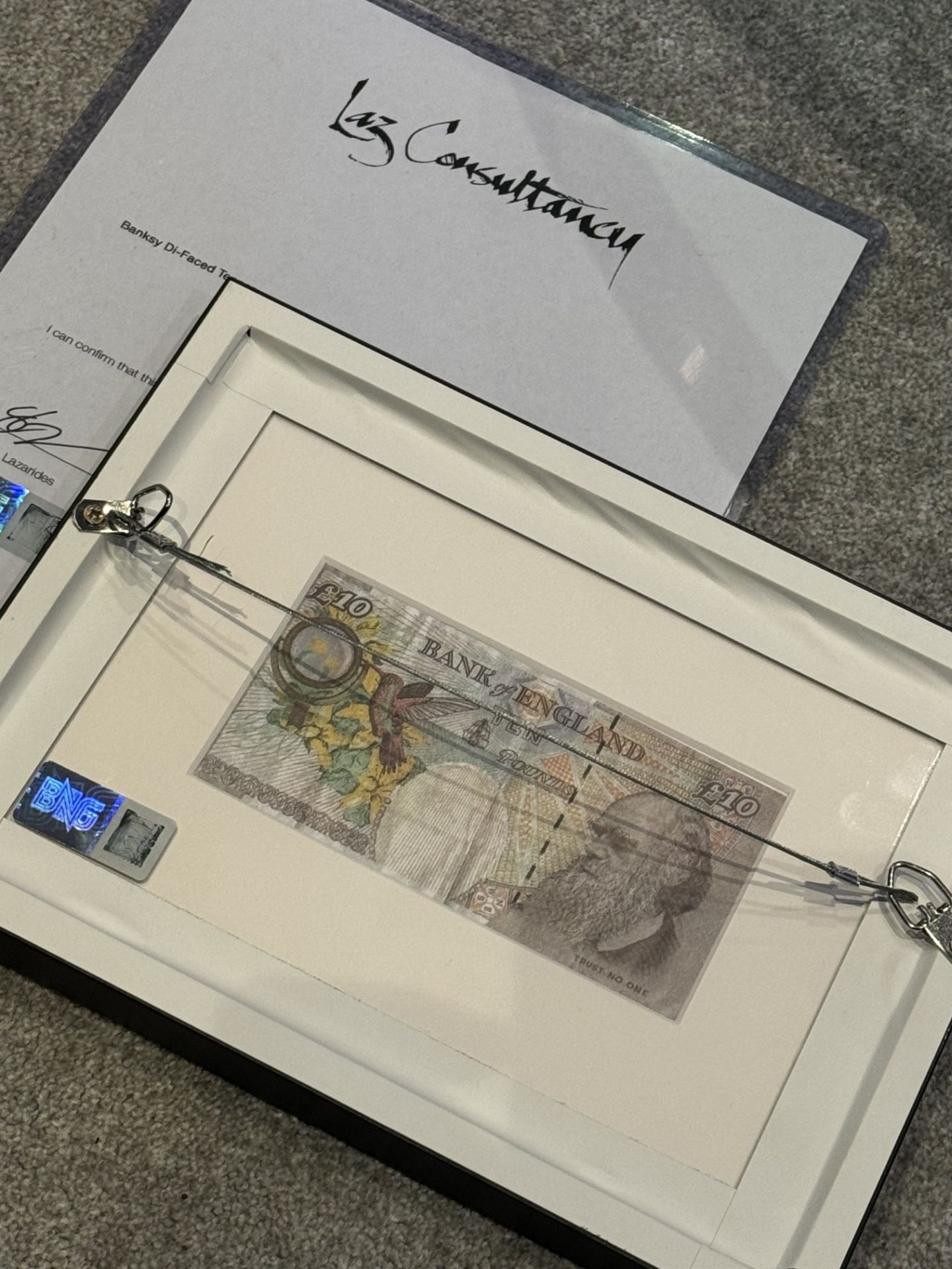 AUTHENTIC BANKSY DI-FACED TENNER WITH LAZ QR CERTIFICATION - NO VAT! - Image 3 of 6