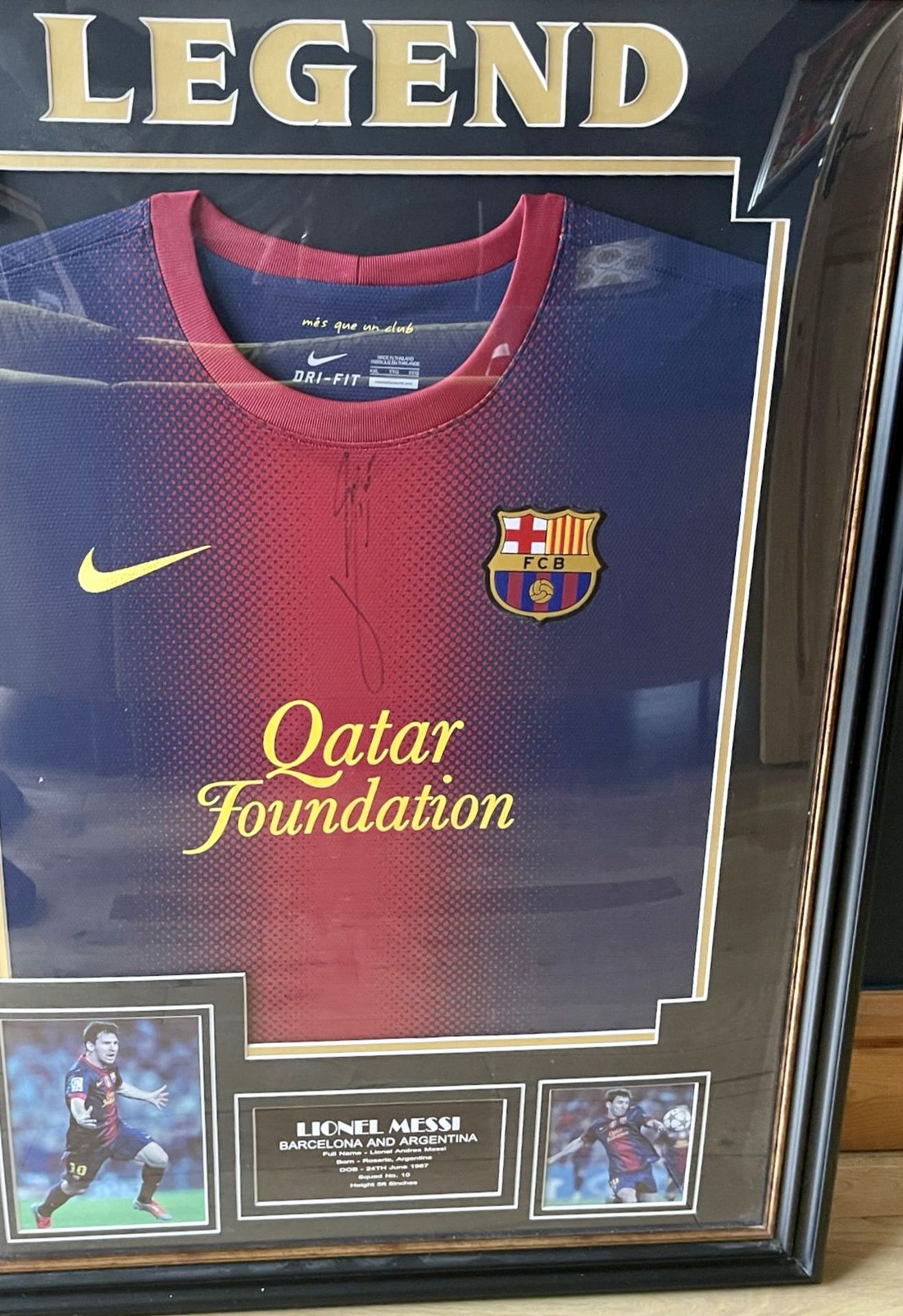 HAND SIGNED, BEAUTIFULLY FRAMED â€˜MESSIâ€™ SHIRT WITH COA - NO VAT! - Image 2 of 9