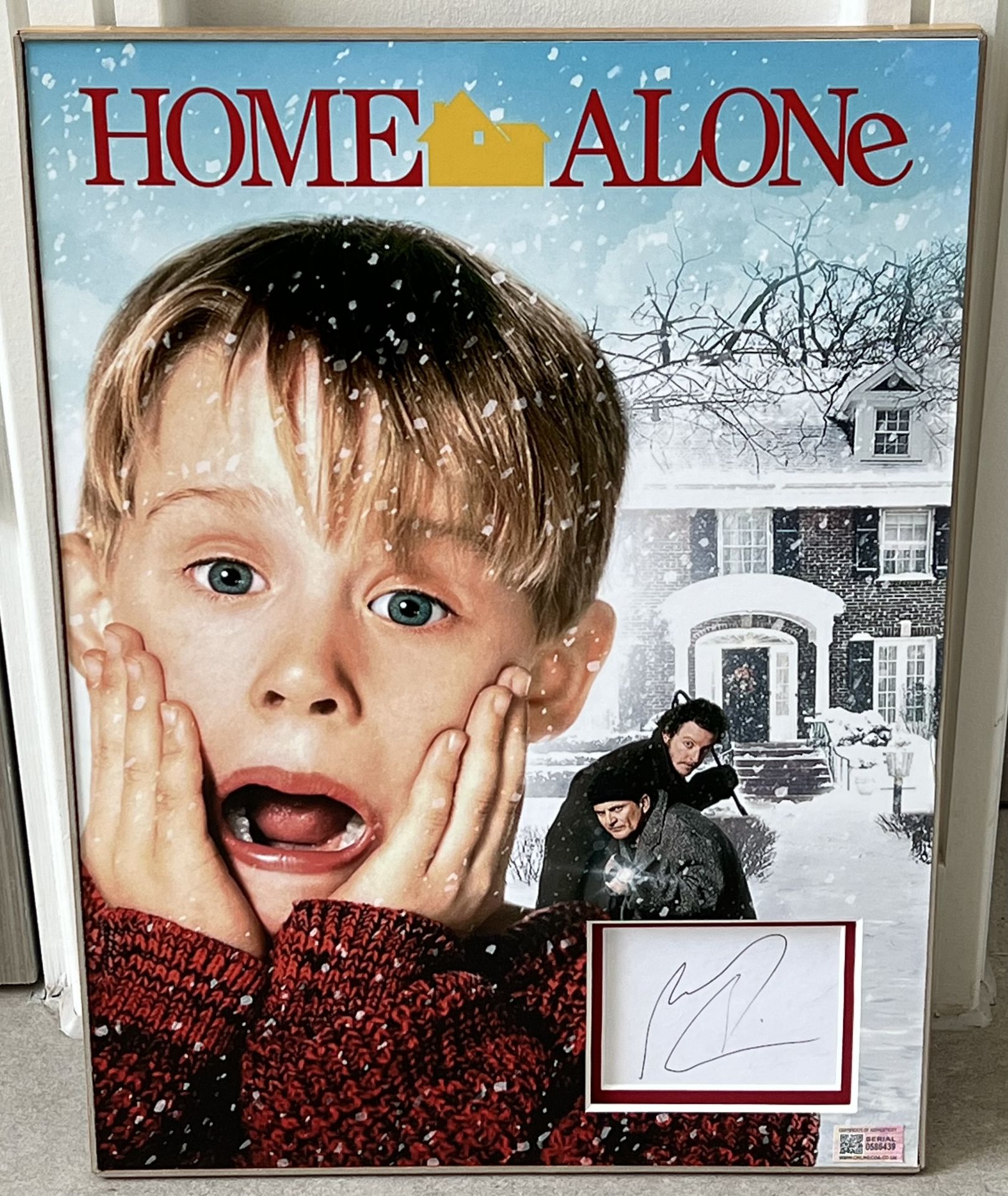 HOME ALONE MOVIE PRESENTATION, HAND SIGNED BY â€˜MACAULAY CULKINâ€™ WITH COA - NO VAT! - Image 2 of 6