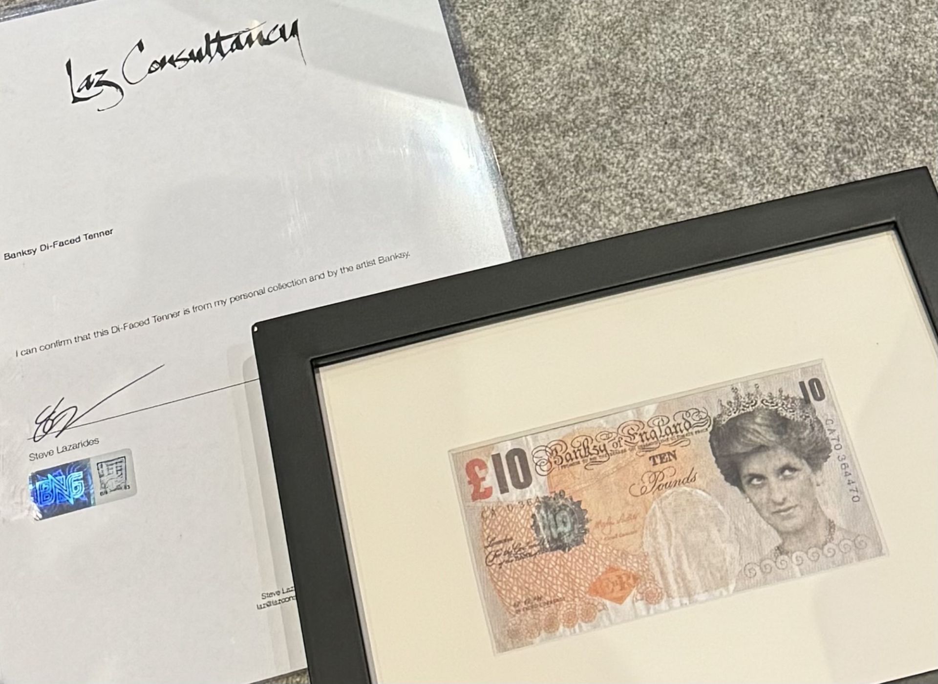 AUTHENTIC BANKSY DI-FACED TENNER WITH LAZ QR CERTIFICATION - NO VAT!