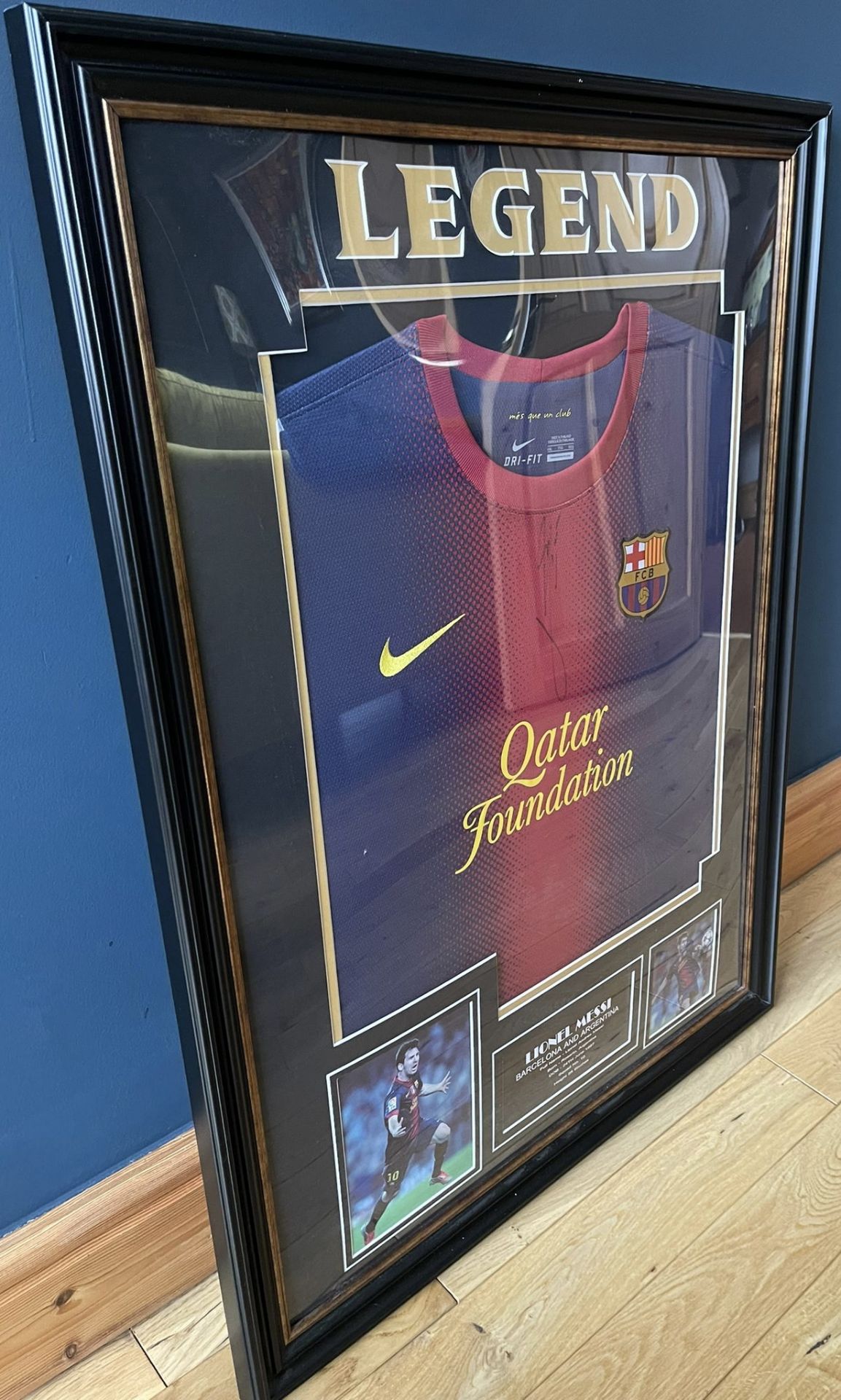 HAND SIGNED, BEAUTIFULLY FRAMED â€˜MESSIâ€™ SHIRT WITH COA - NO VAT! - Image 3 of 9