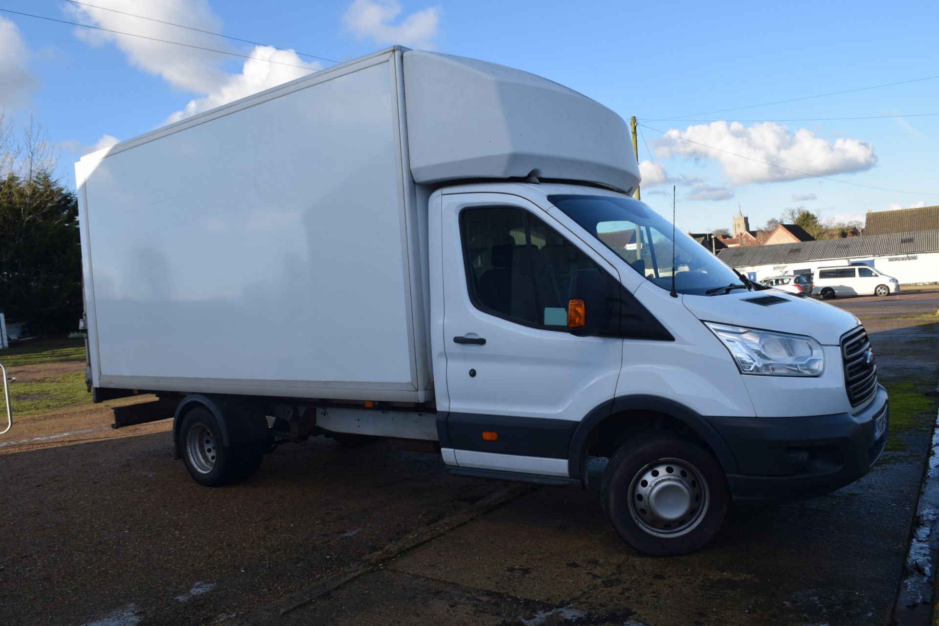 2015 Ford luton box Van current MOT with service history showing 165000 miles V5C 1 key