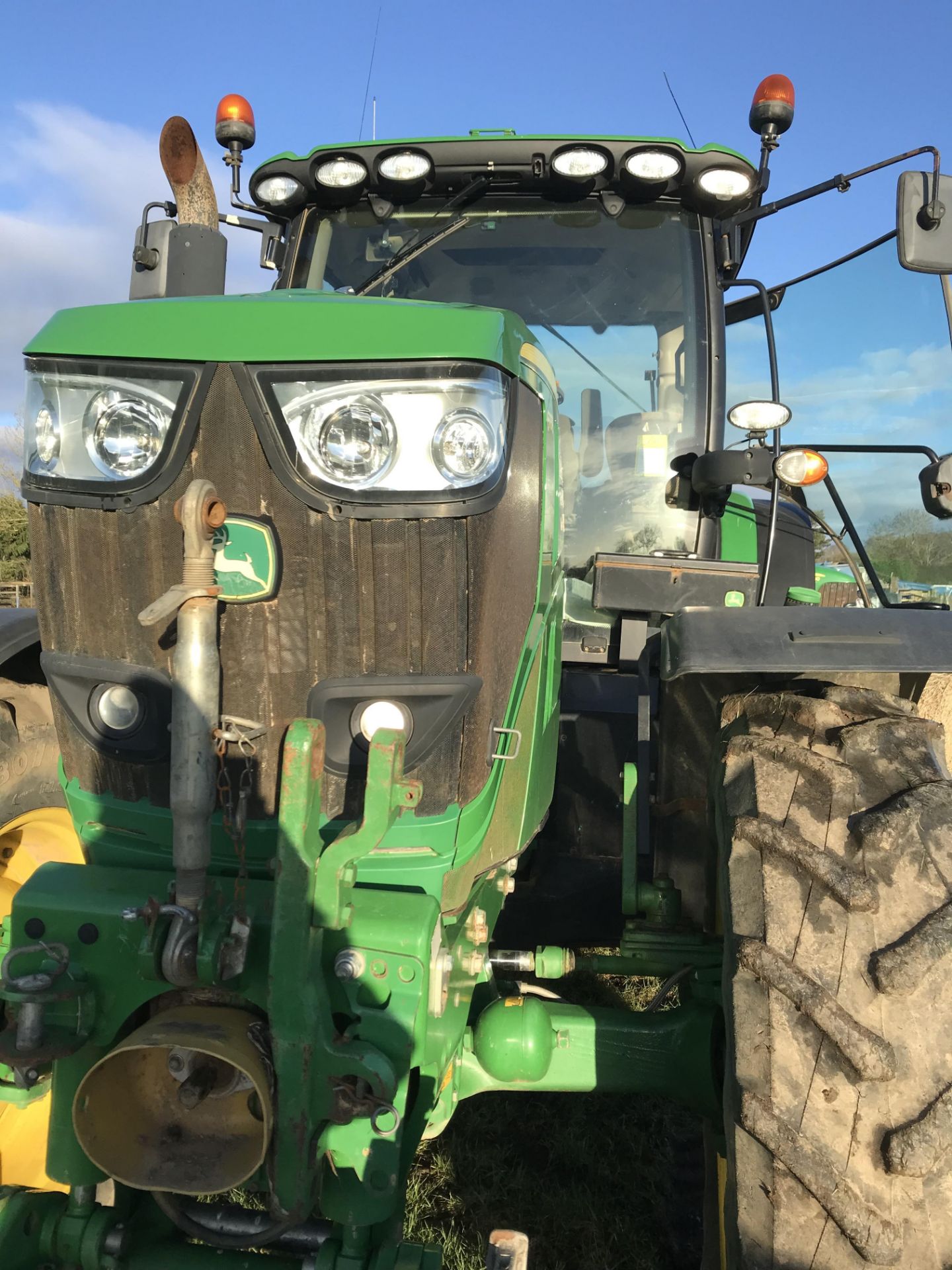 2015 John Deere 6175 r - Image 6 of 9