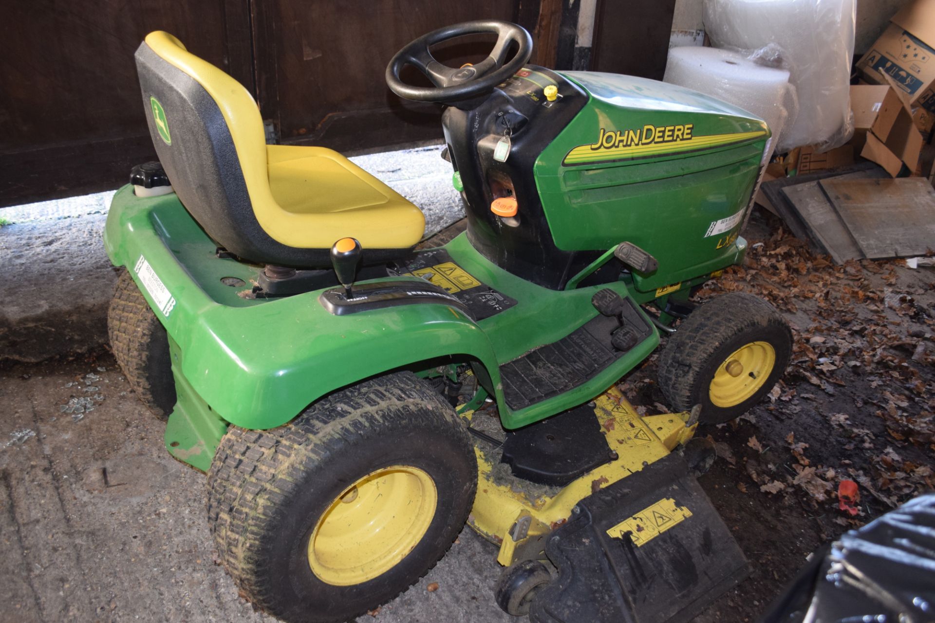 John Deere LX280 lawn tractor hours unknown