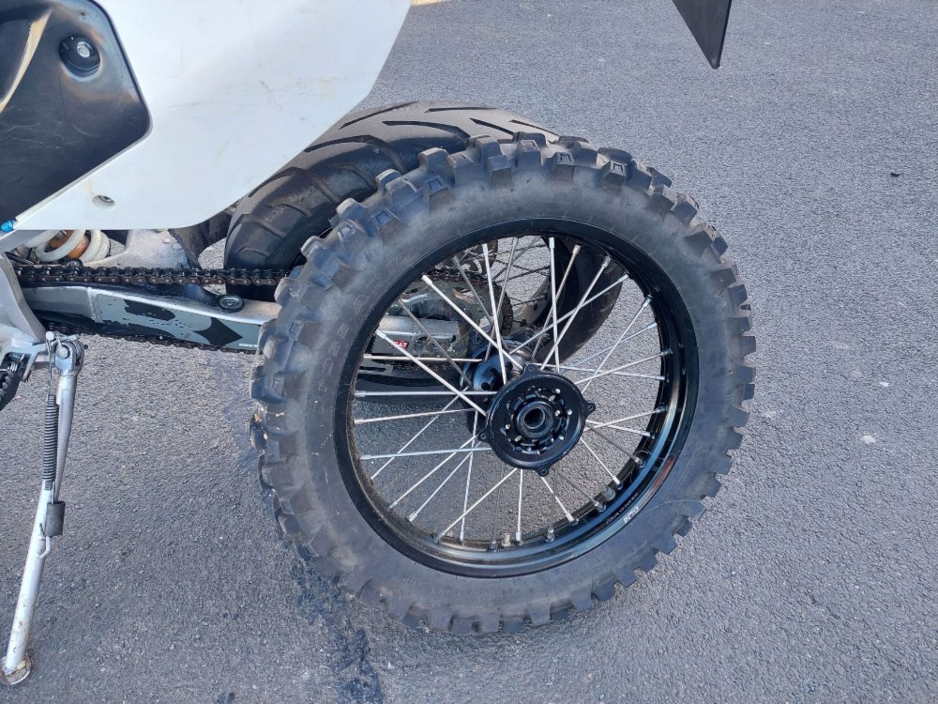 2014 WK450 Enduro bike. YO14 CWC. Mot'D TIL April 2024. c/w Supermoto wheels and off-road wheels. NO - Image 14 of 14