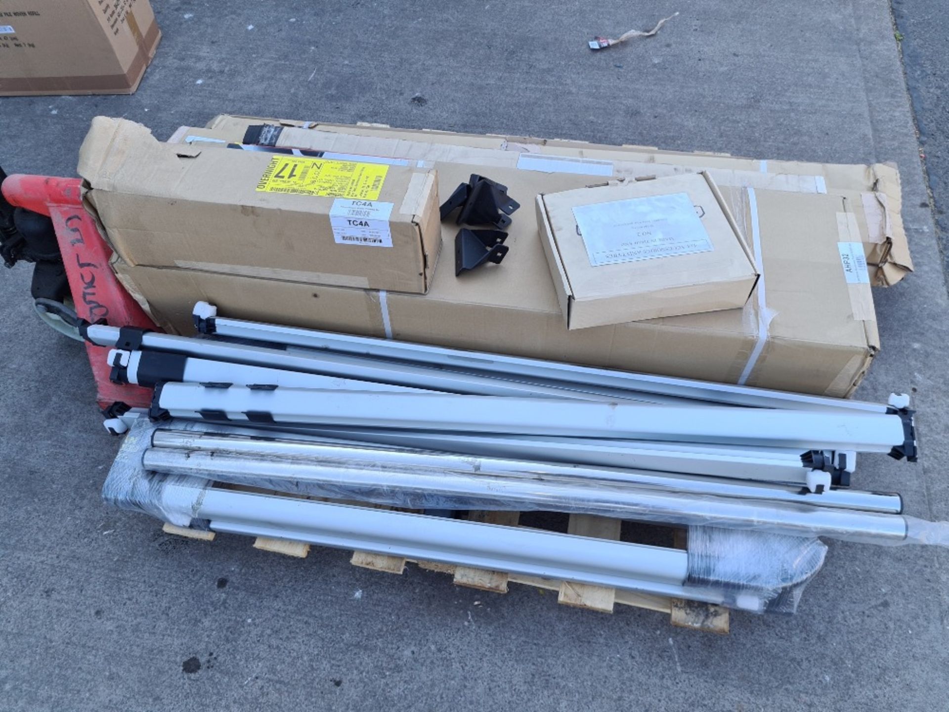 Pallet of various van roof bars, clamps and aluminium racks. Some new and unopened. Including 3.2m - Image 5 of 8