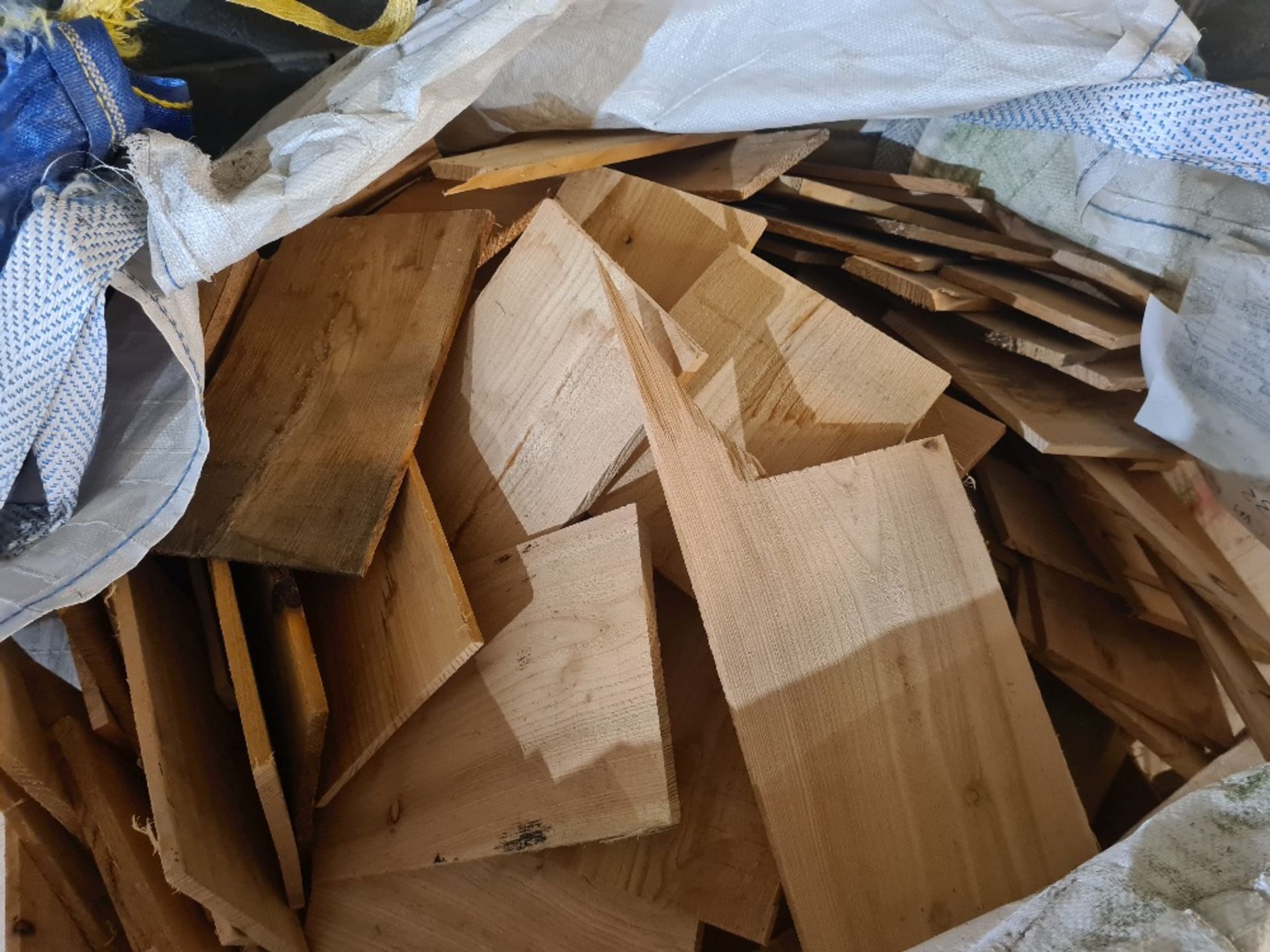 6 x dumpy bags of timber offcuts / firewood. NO VAT. - Image 2 of 6