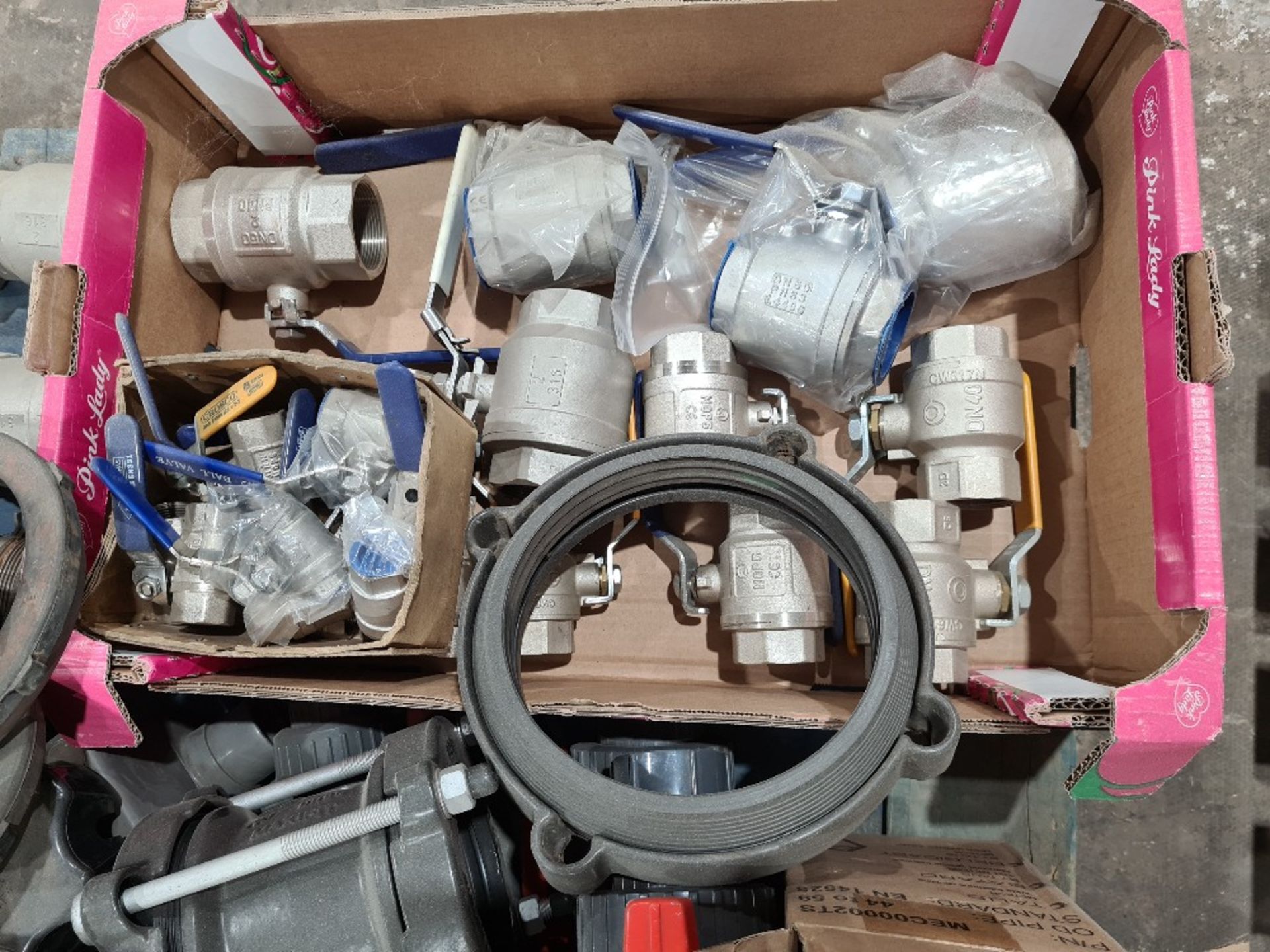 Pallet of isolation valves, pipe couplers and various items. - Image 2 of 3
