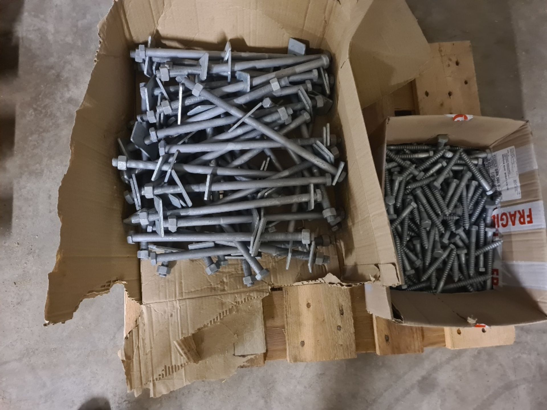 Qty of coach screws and bolts.