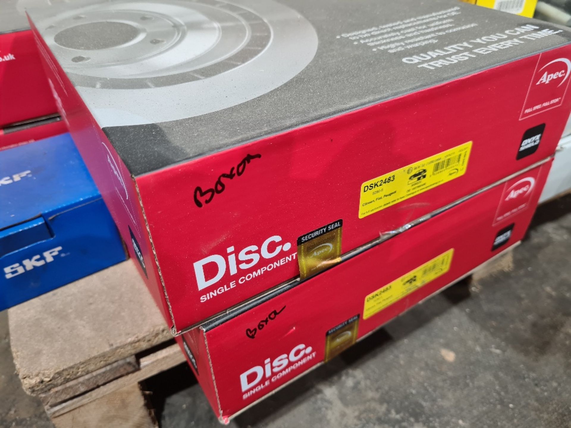 Pallet of misc new, boxed van parts incl brake discs, pads and other items. - Image 9 of 9